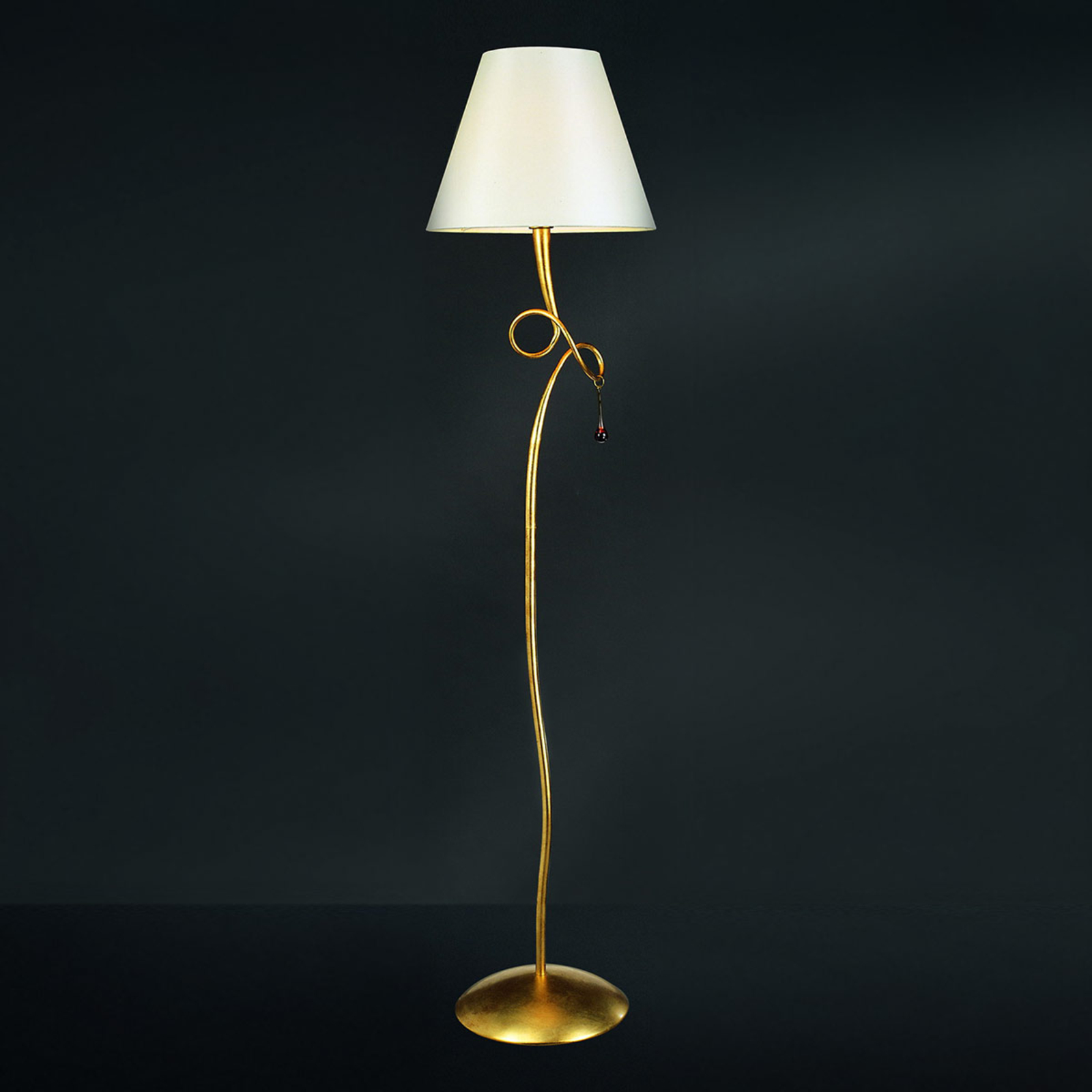 Lampa stojąca Paola z tekstylnym kloszem w kolorze złotym