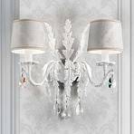 Biała lampa ścienna Angelis z kryształami Asfour