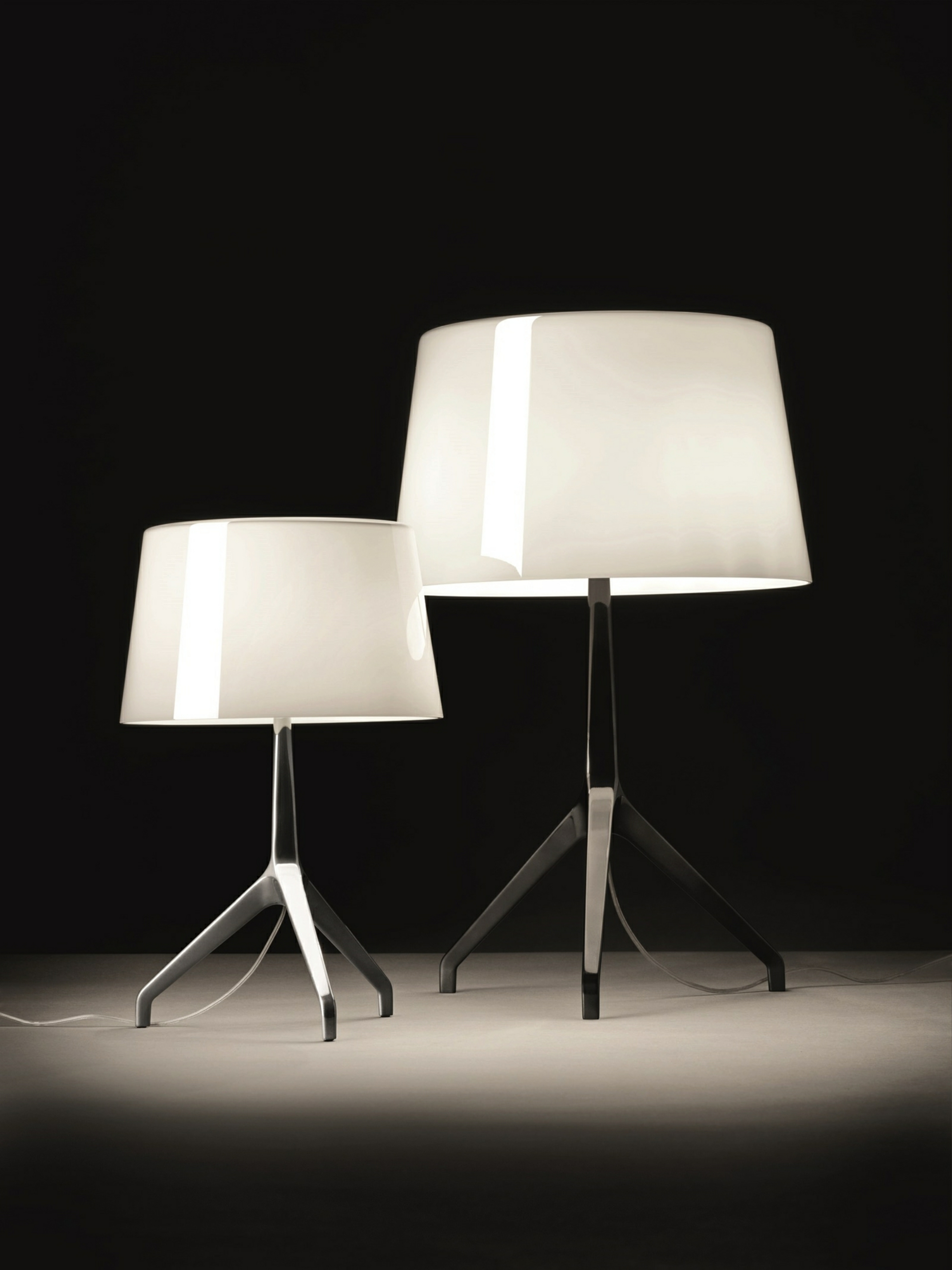 Lumiere XXL Tischleuchte Alu/Weiß - Foscarini