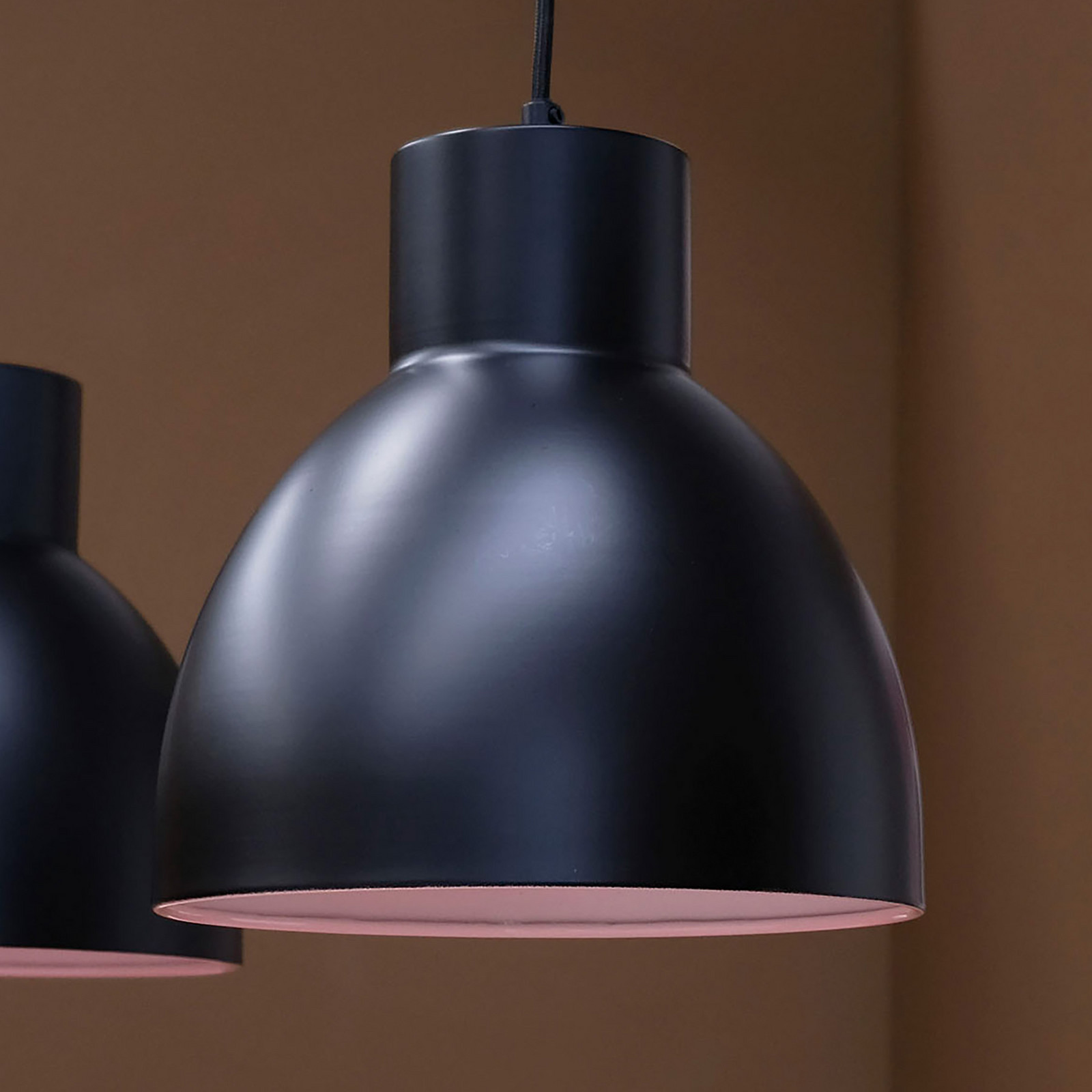 Lampă suspendată Dyberg Larsen Coast Ø 30 cm negru