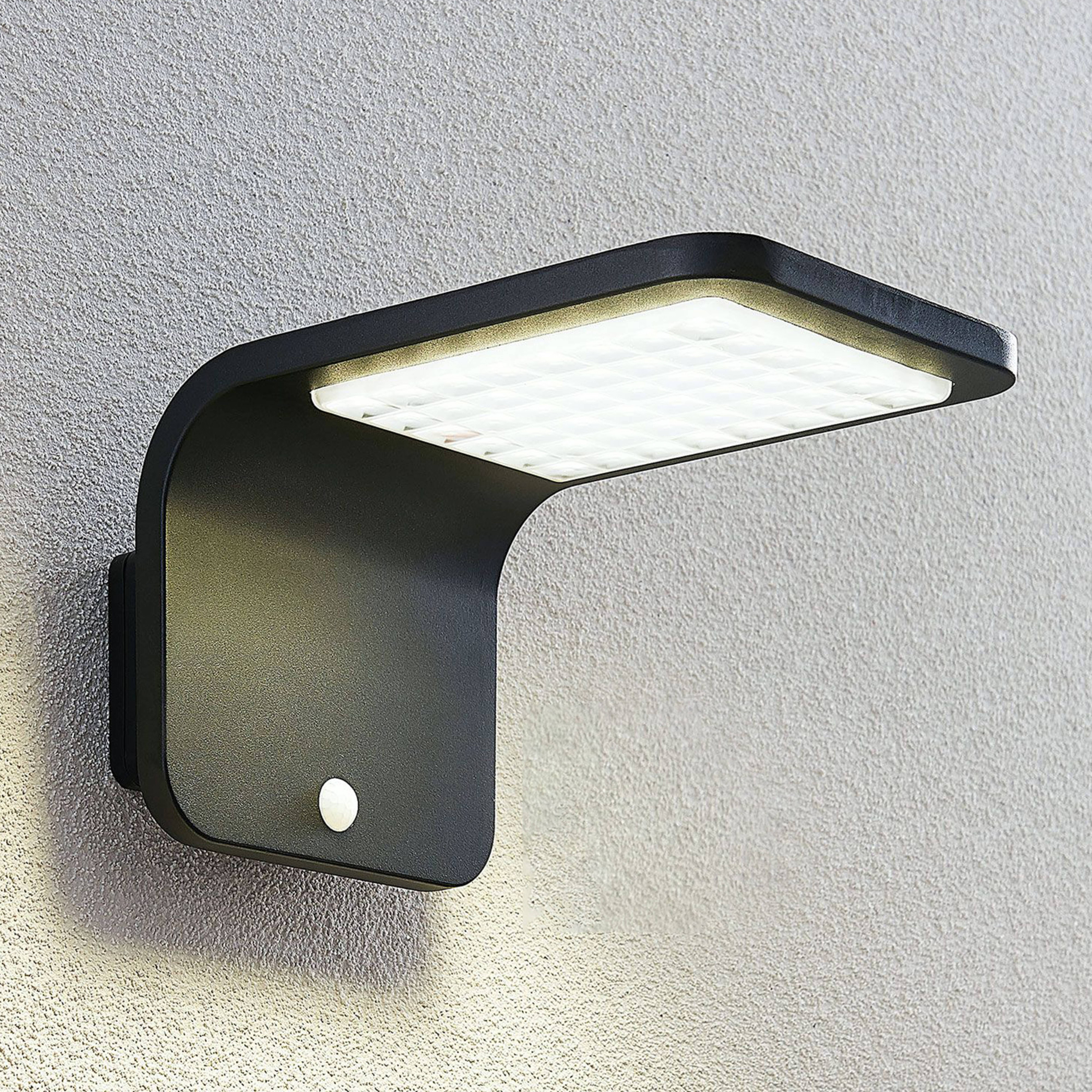 Lindby Koleno LED-Solarstrahler mit Sensor, IP54
