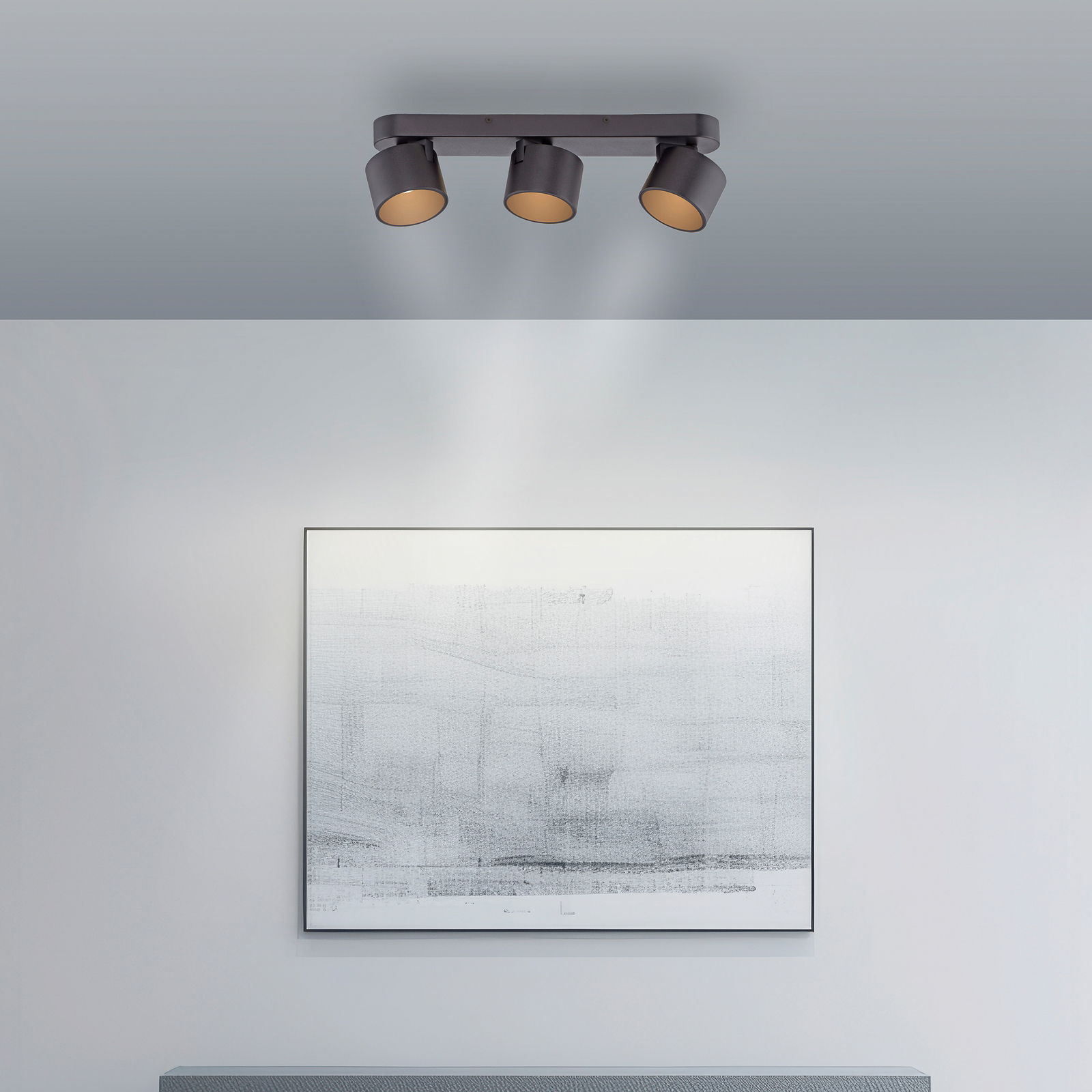 PURE LED тавански спот Cup, черен, дължина 56 cm, метал 3-крилен.