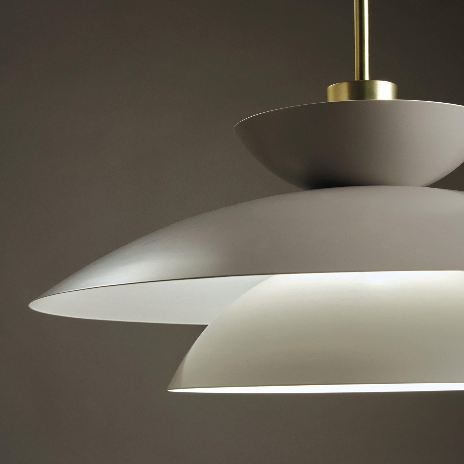 Kloé pendant light, dove grey, Ø 60 cm, metal