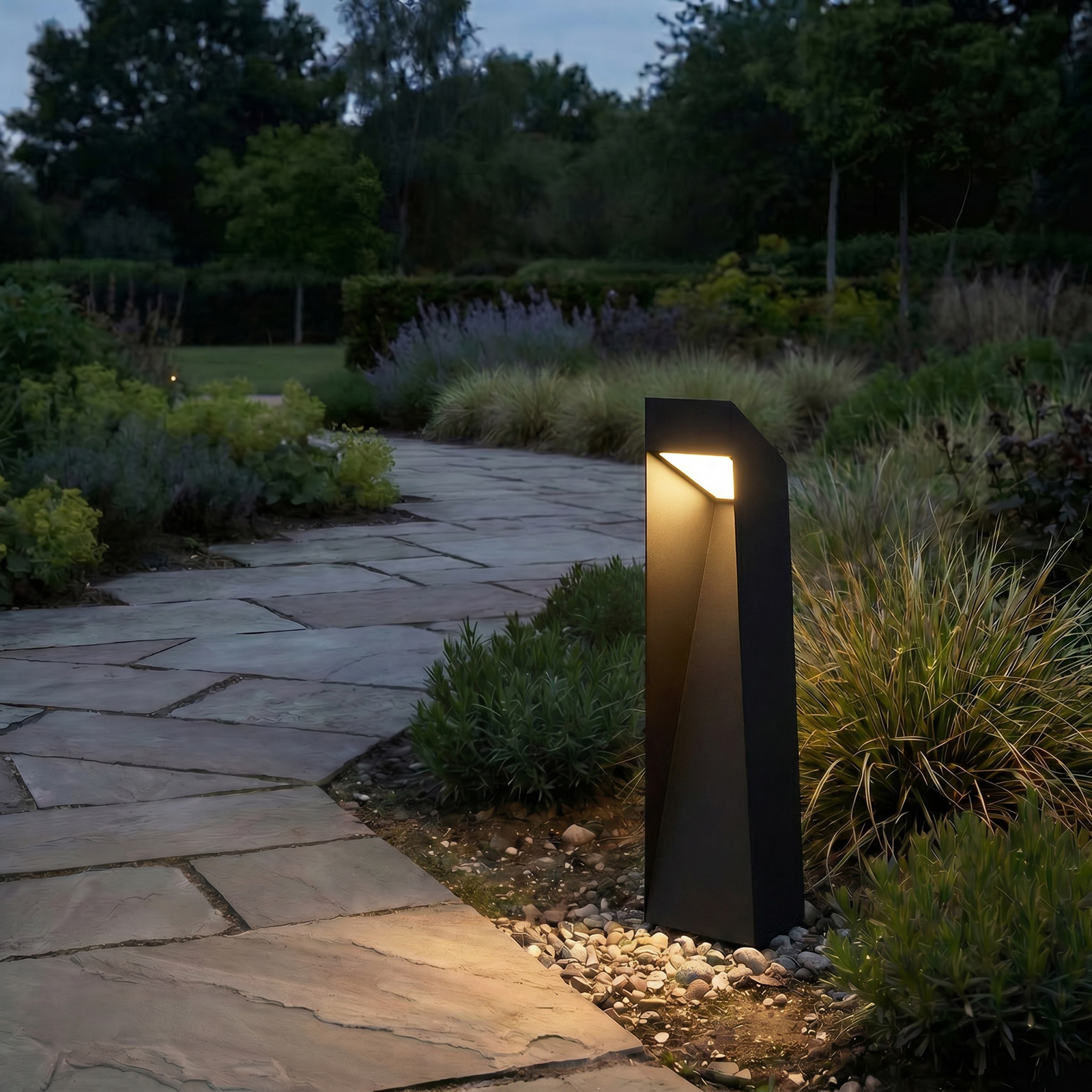 Lucande LED sokkellamp Louran, 55 cm, zwart, naar boven/naar beneden Lucande LED sokkellamp Louran, 55 cm, zwart, naar boven/naar beneden