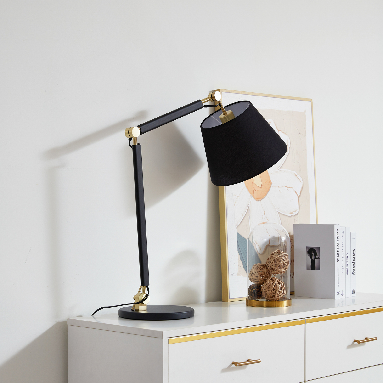 Lucande galda lampa Marvaine, melnā/zelta krāsā, regulējama