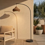 Lucande Lámpara de pie exterior Taniola, beige, ratán, 195 cm, IP44