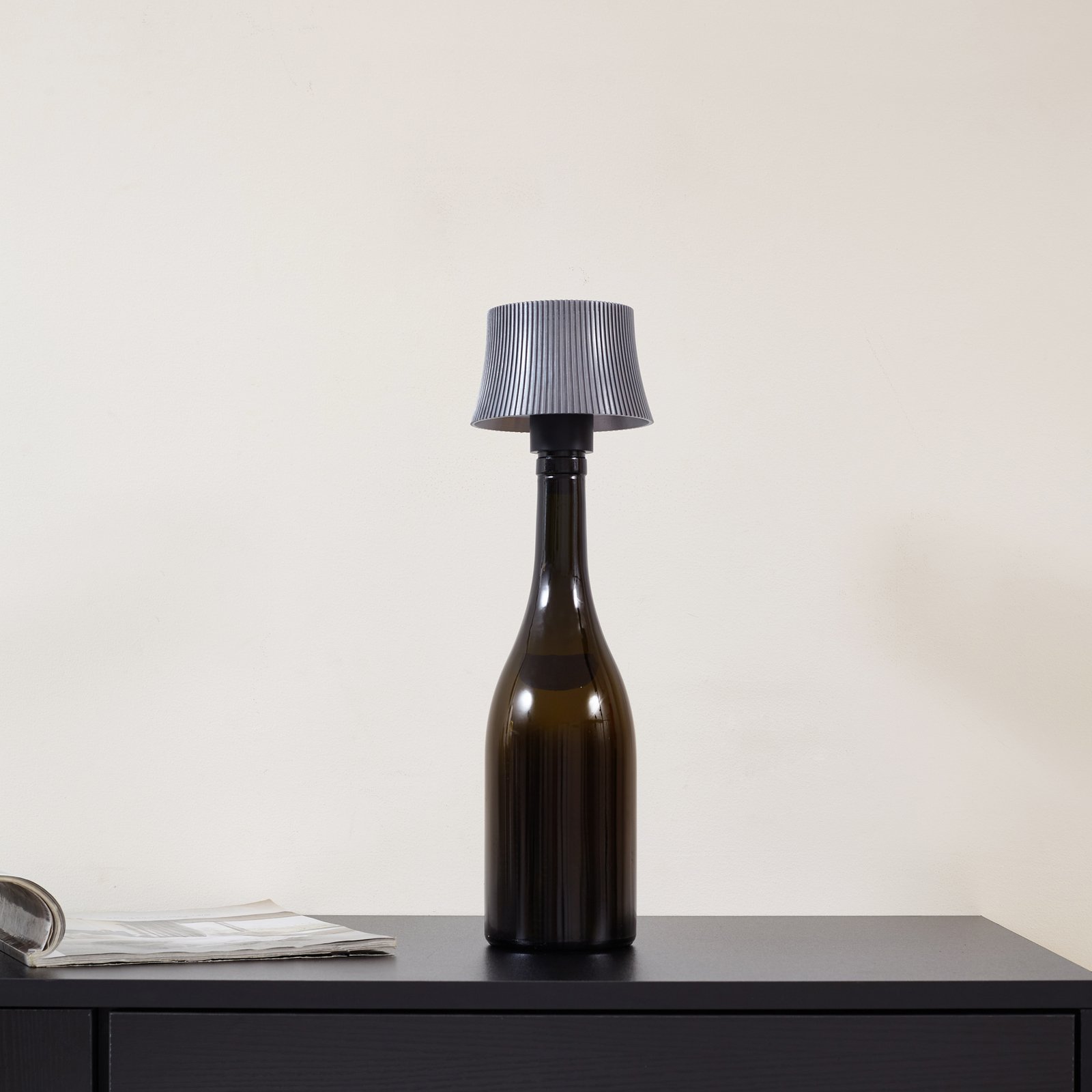 Lindby Lampada da tavolo a batteria a LED Linor, grigio fumo, USB, dimmerabile