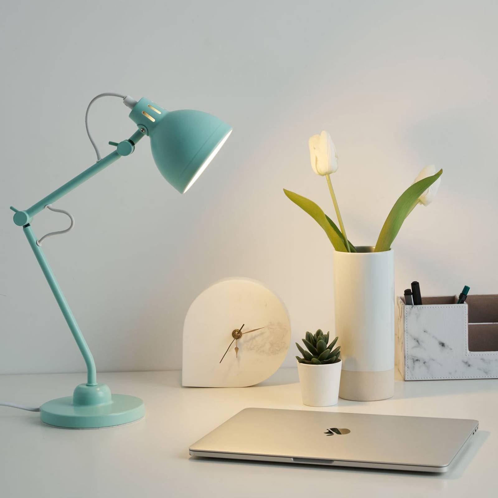 E-shop Pauleen True Buddy stolná lampa v jemnej zelenej