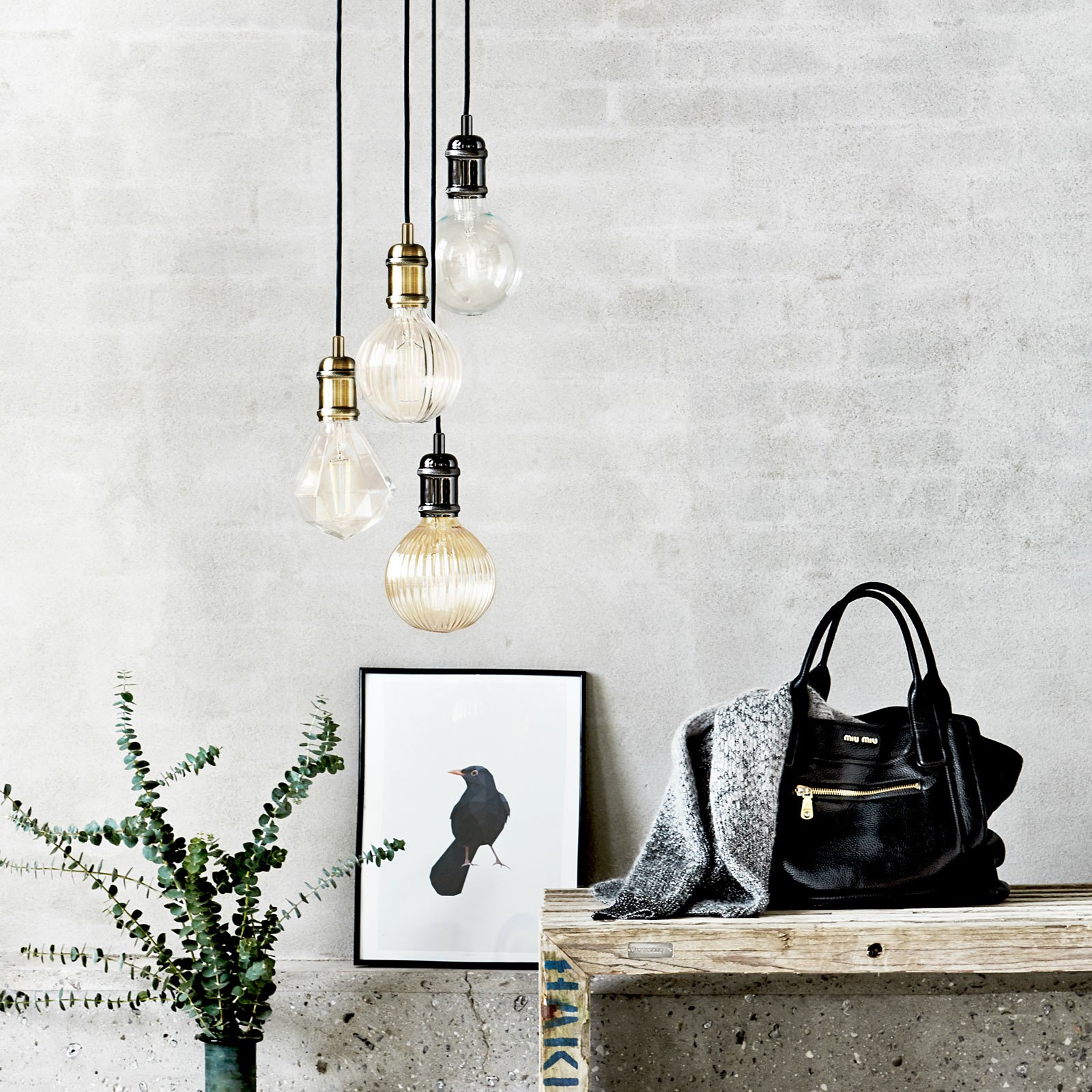 Avra - minimalistische hanglamp in messing