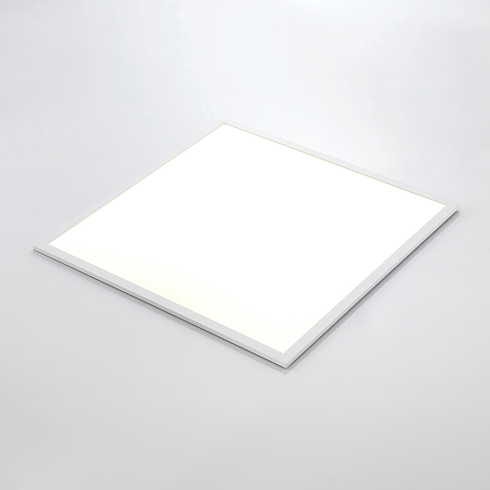 Vergleich und Test: LED Panel Leuchten für Rasterdecken Vergleich und Test: LED Panel Leuchten für Rasterdecken