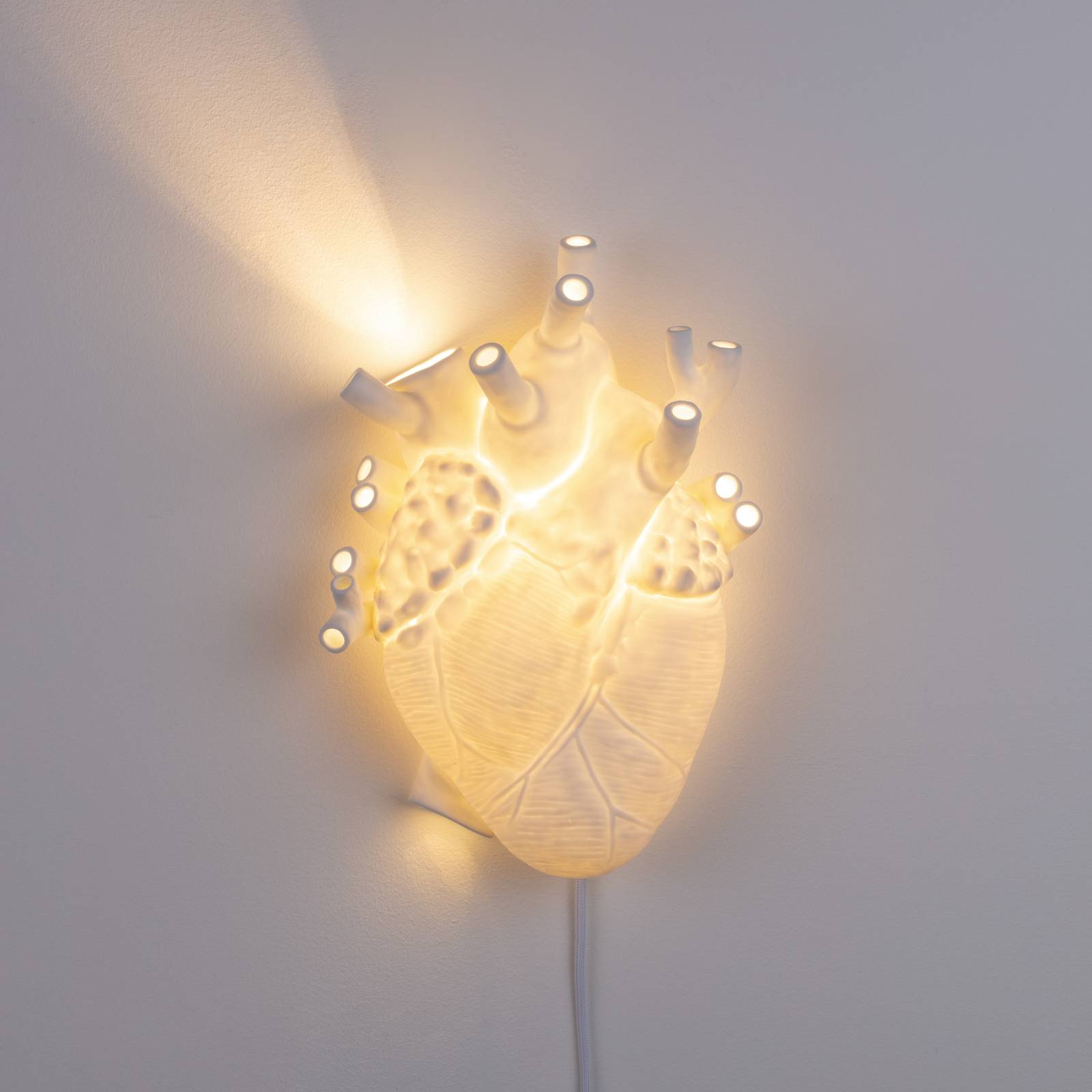 Kinkiet LED Heart Lamp z porcelany, biała