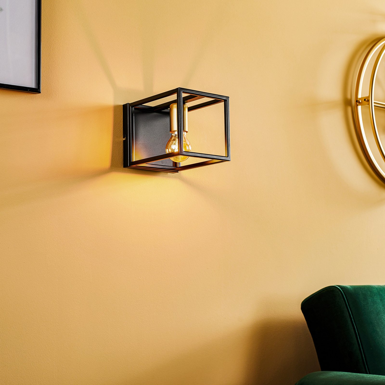 Aramis wall light, 1-bulb, black/gold