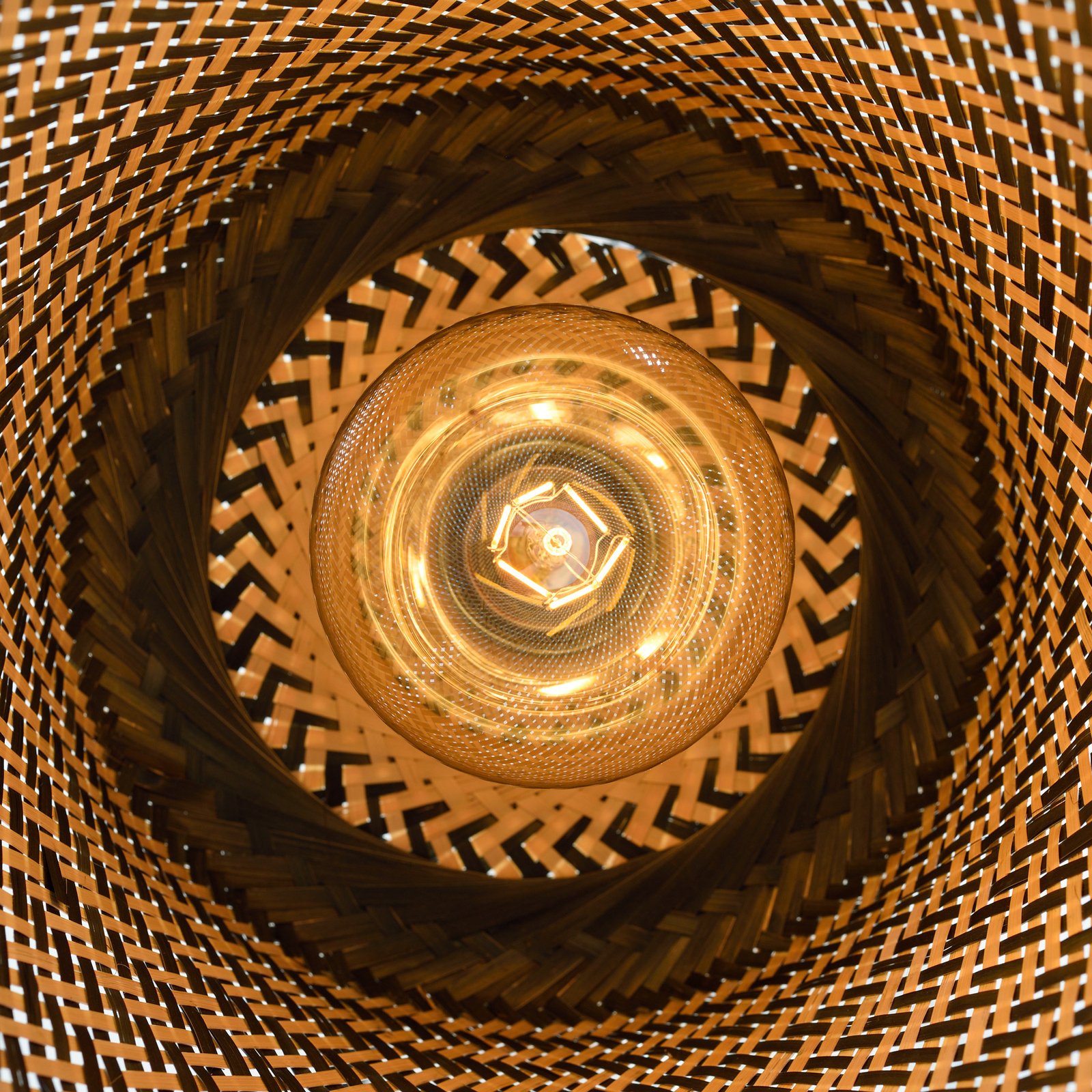 GOOD & MOJO Kalimantan hængelampe, konisk, 66 cm