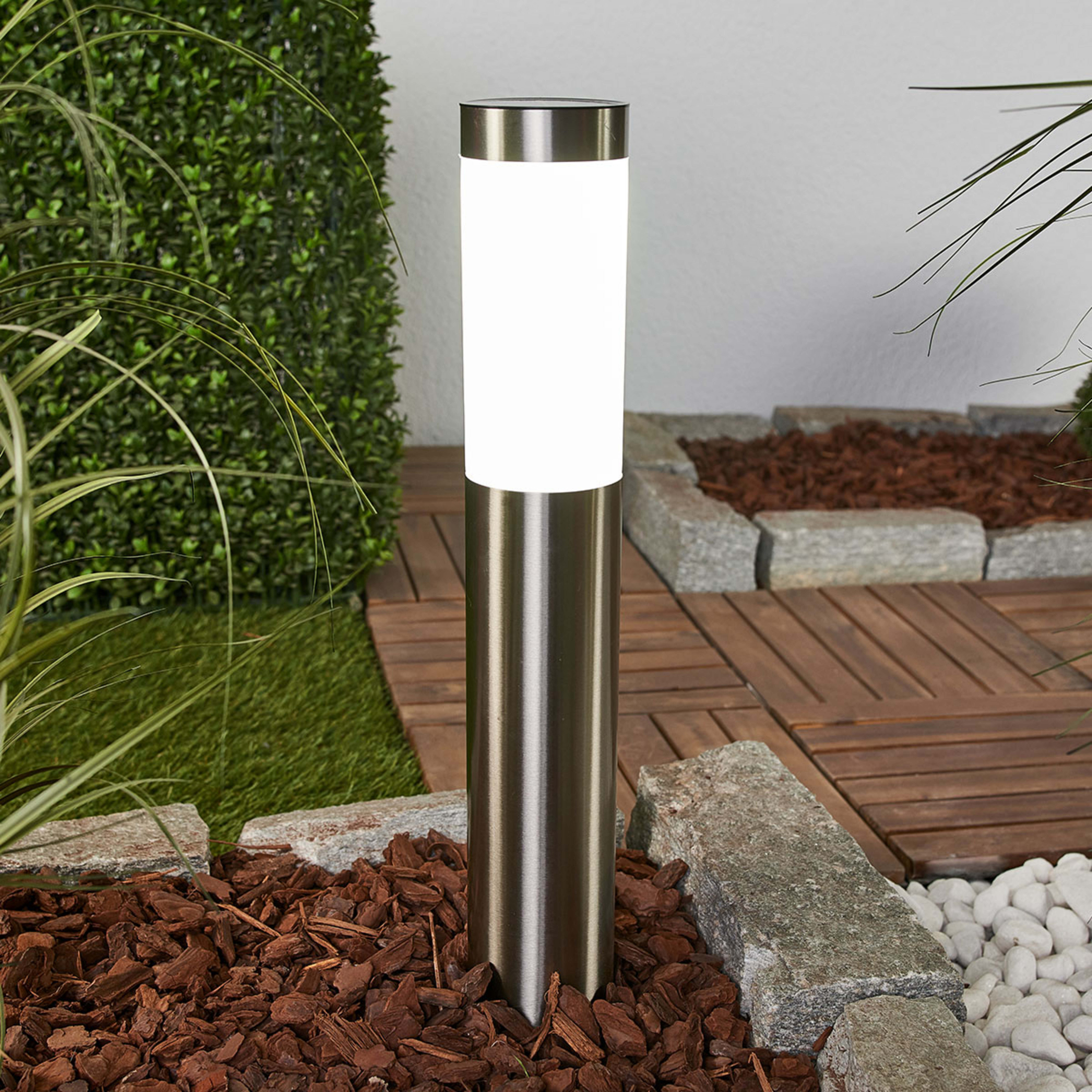 Lindby LED-solcellelampe Aleeza, 61 cm, stål, jordspyd