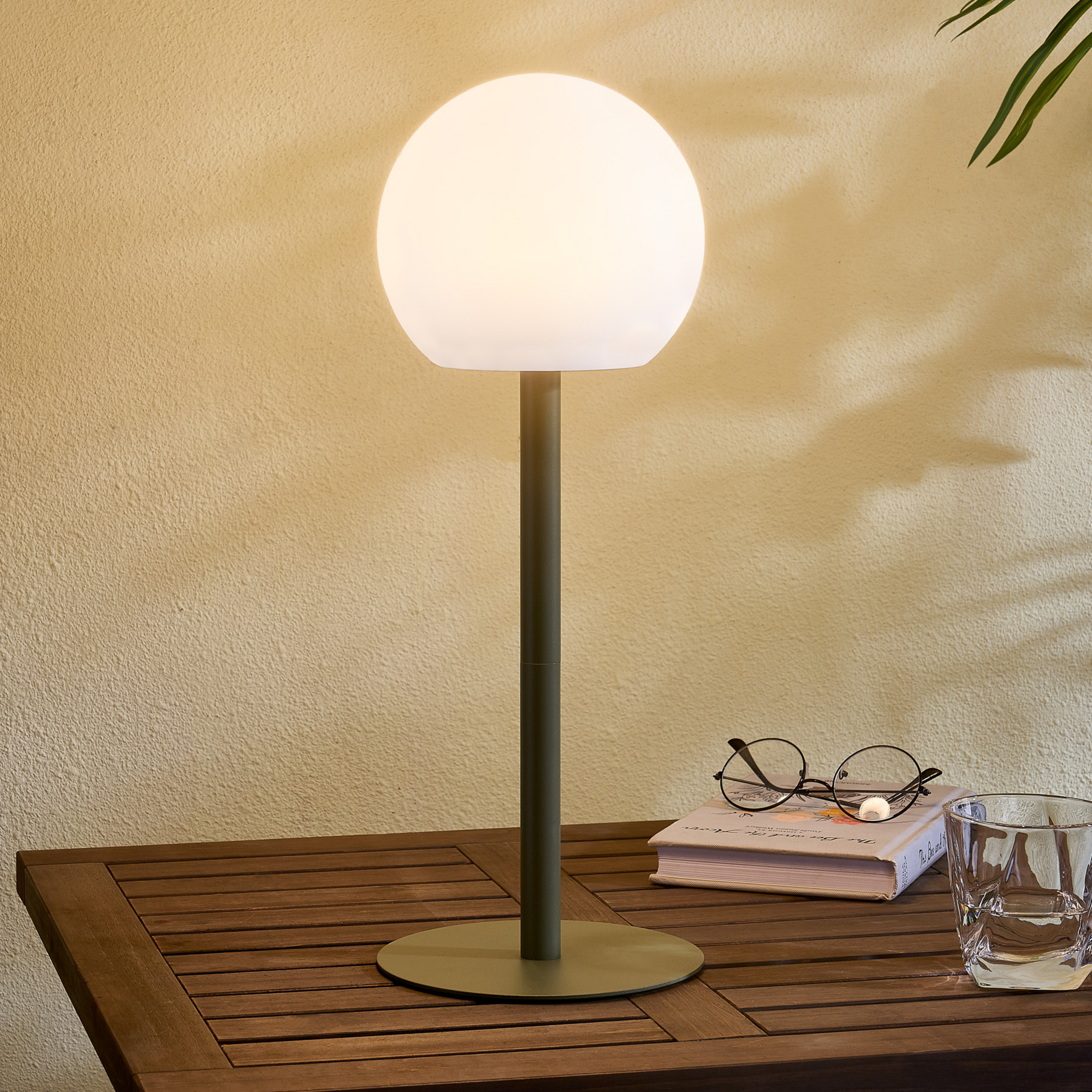 Lindby LED venkovní stolní lampa Eleia, zelená, kov, dobíjecí baterie