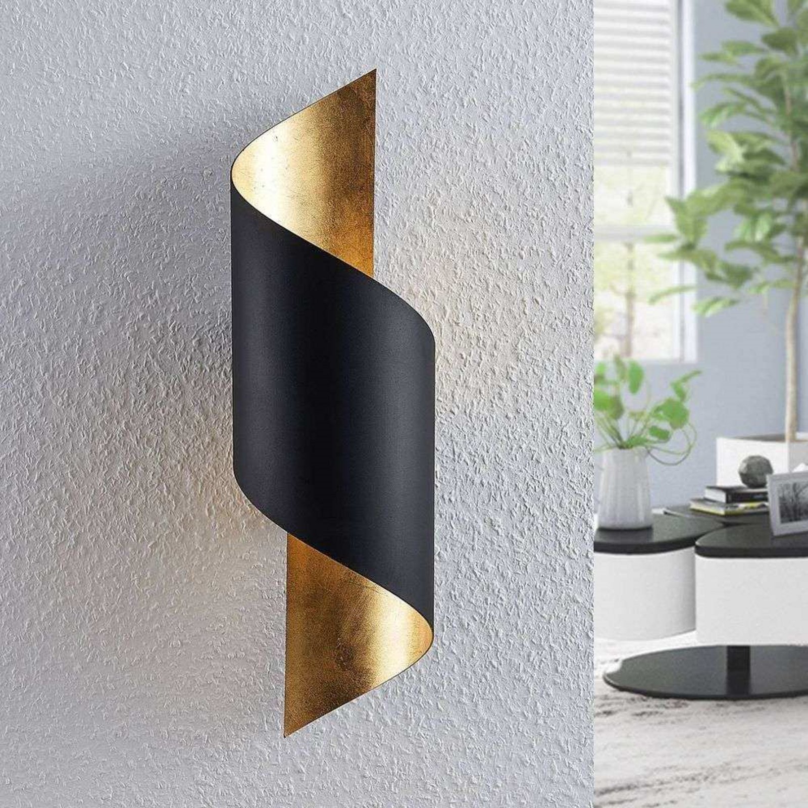 Vanni Aplique de Pared Black/Gold - Lindby