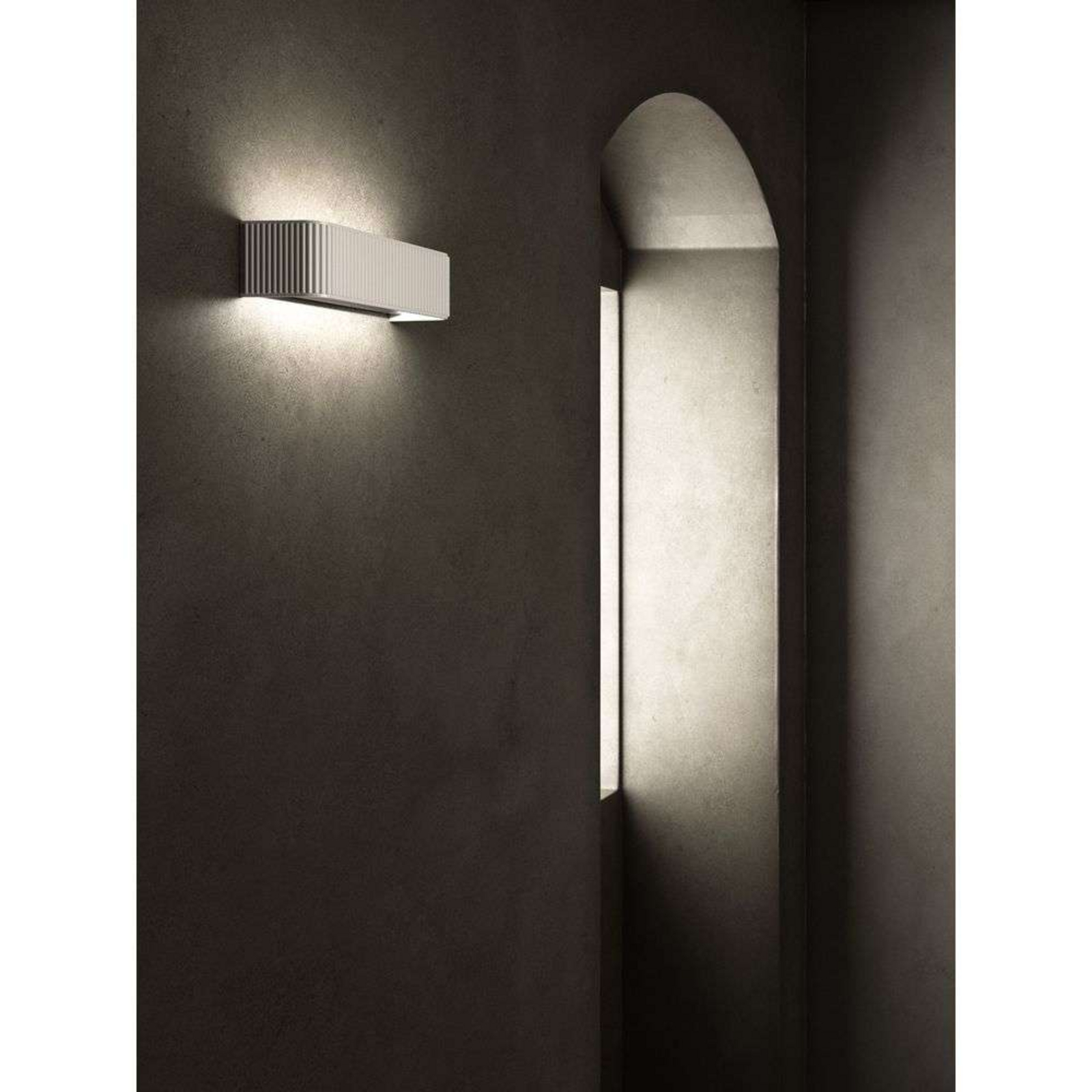 Dresscode W1 Wall Lamp 3000K Phase Dim. Matt White - Rotaliana