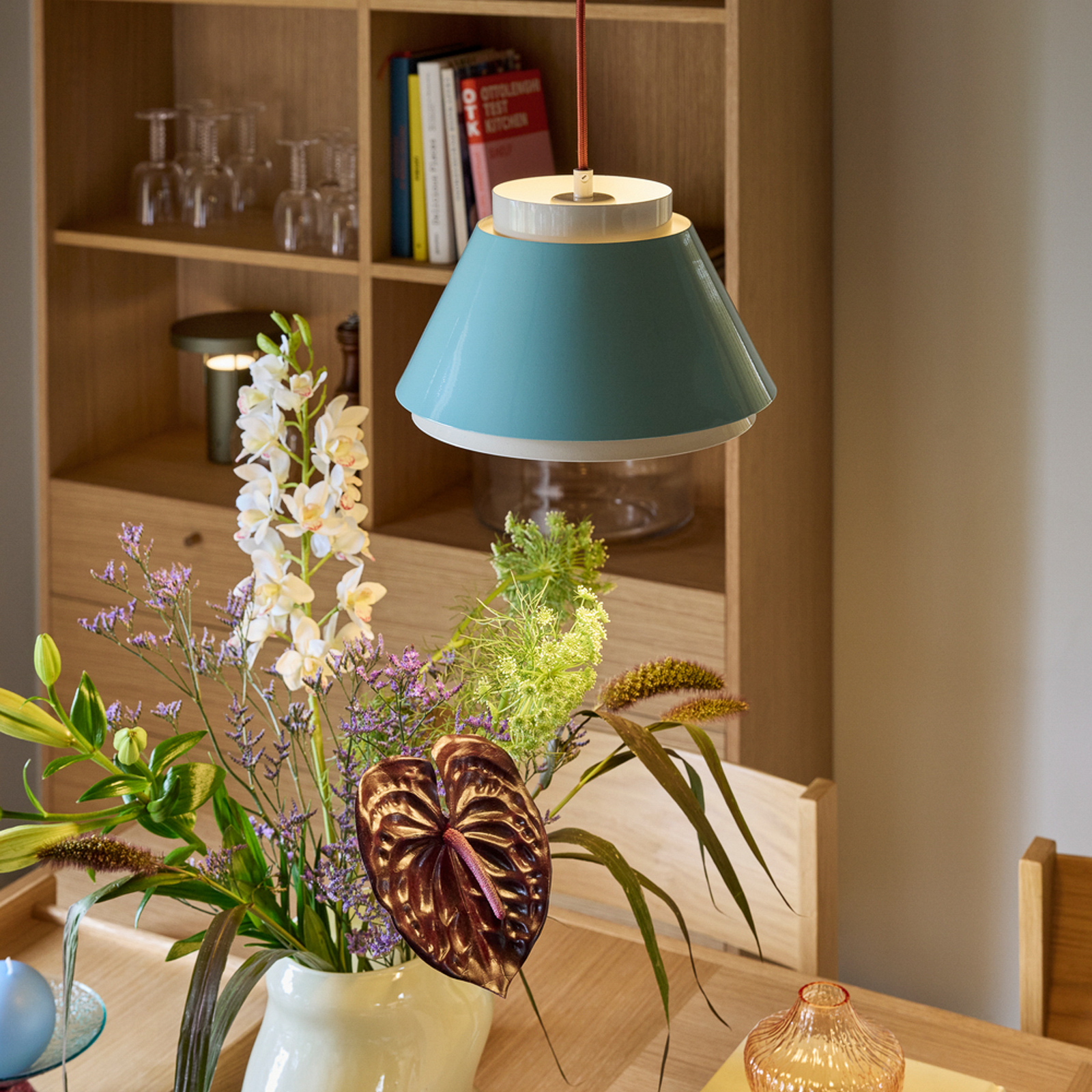 Remi hänglampa blå/beige Ø 25 cm – Hübsch