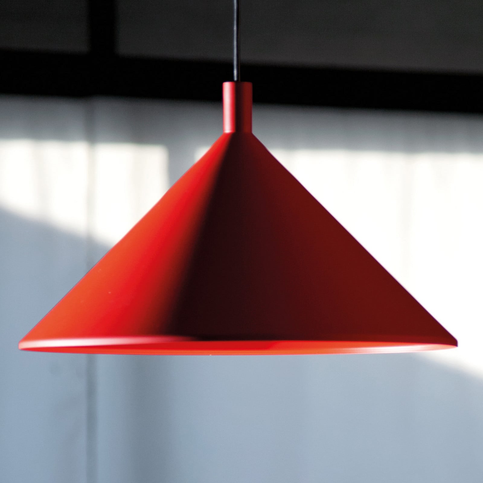 Martinelli Luce Cono lampă susp. roșu Ø 30 cm - Camera de zi / sufragerie - Design - Metal