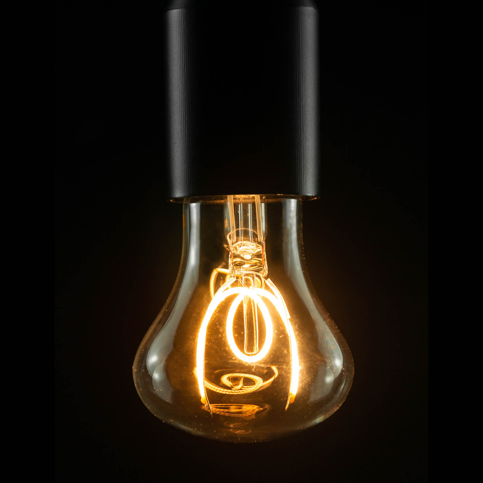 Lampada Segula LED E27 3,2W 922 Filamento claro regulável.