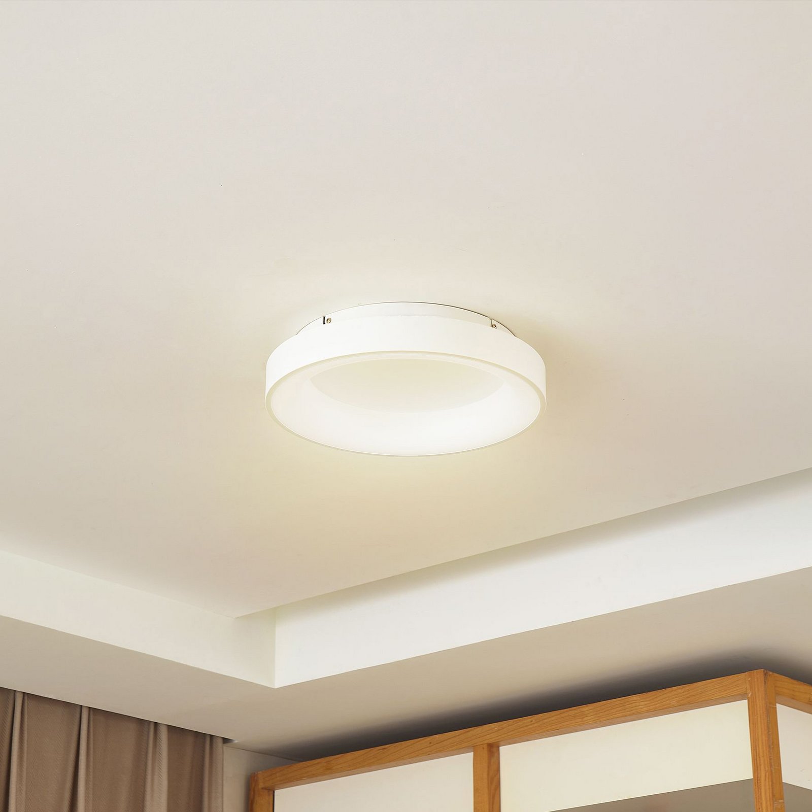 Lucande LED-taklampa Samvel, Ø 38,4 cm, vit, järn