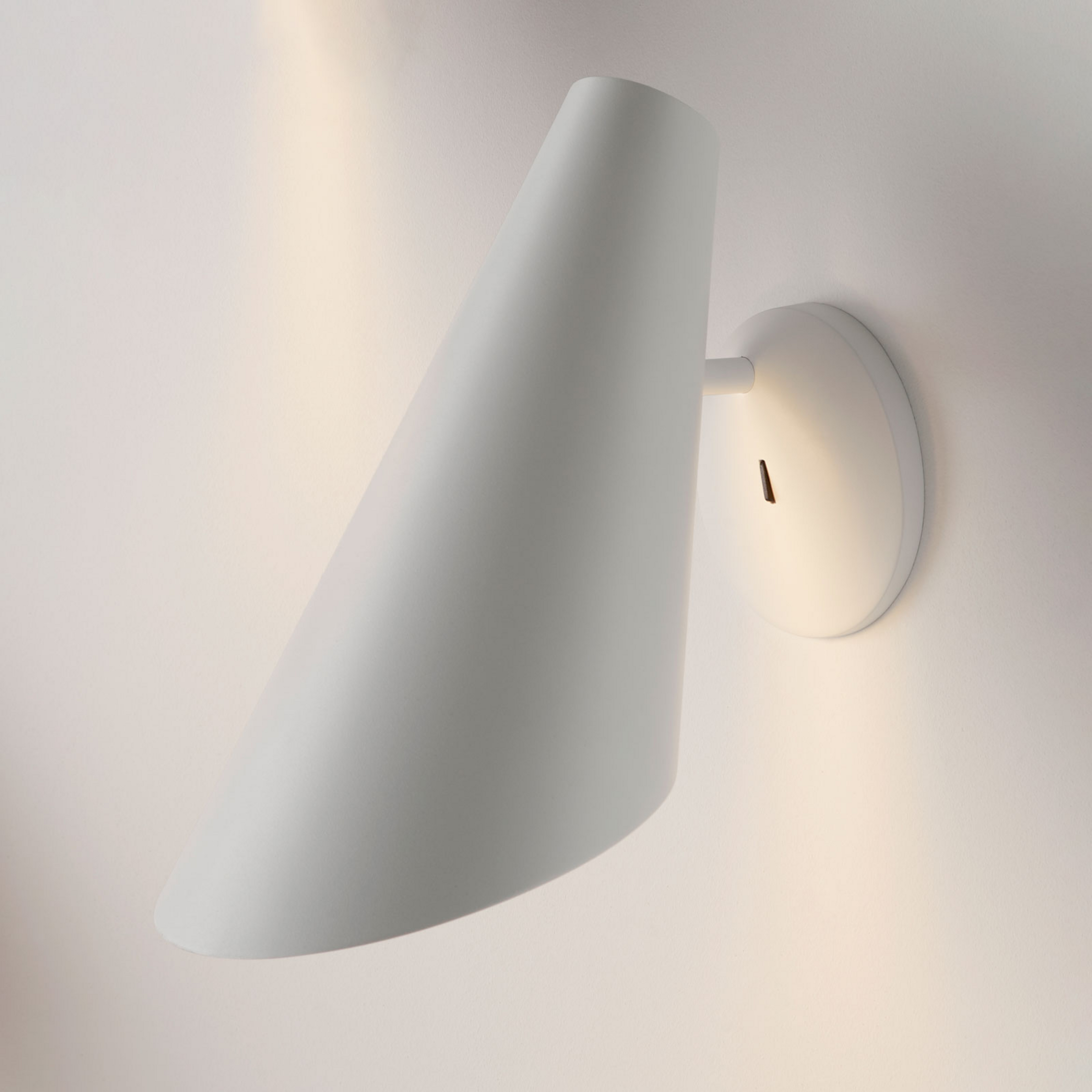 Vibia I.Cono 0720 aplique de parede, 28 cm, branco