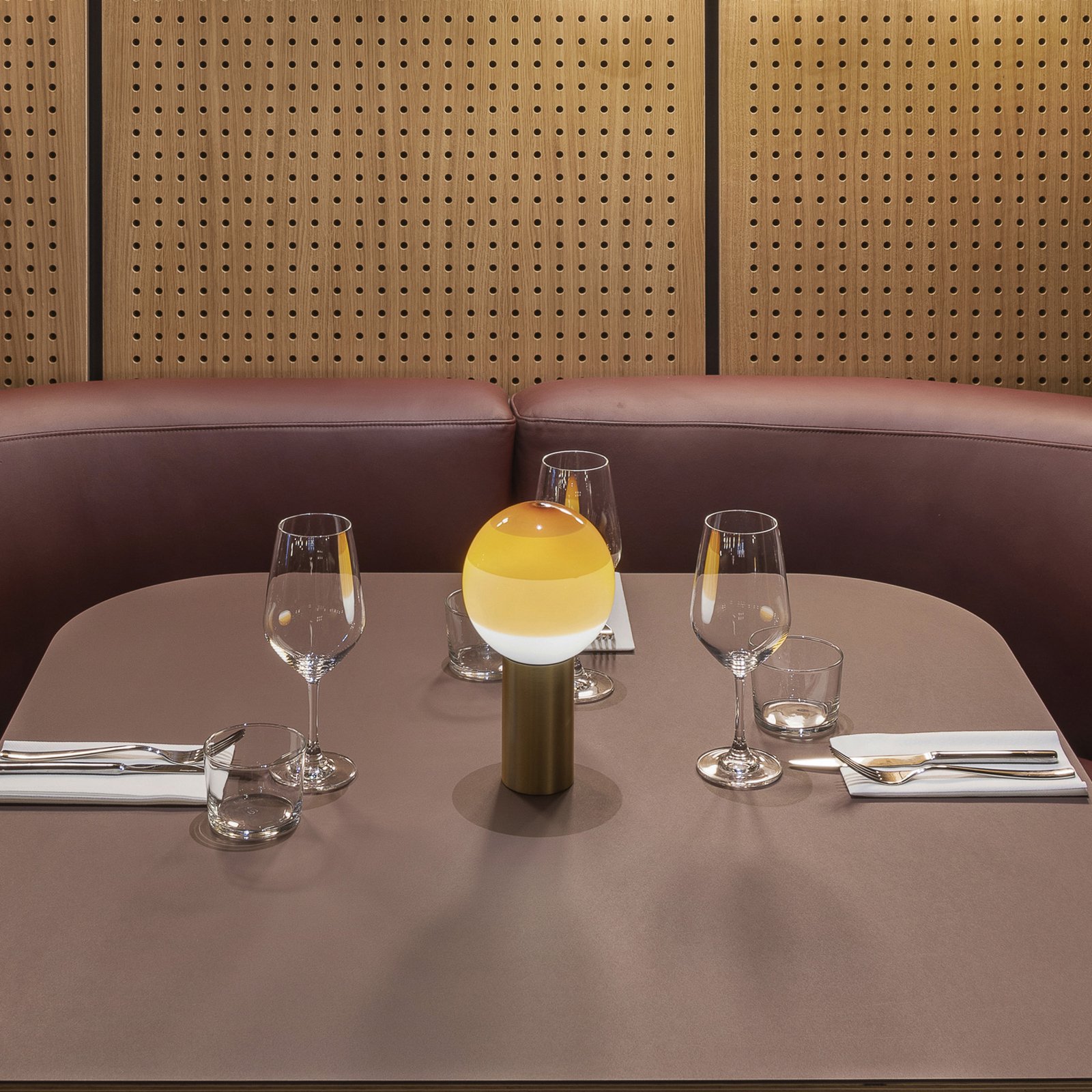Dipping Light Portable Tischleuchte Amber/Brushed Brass - Marset