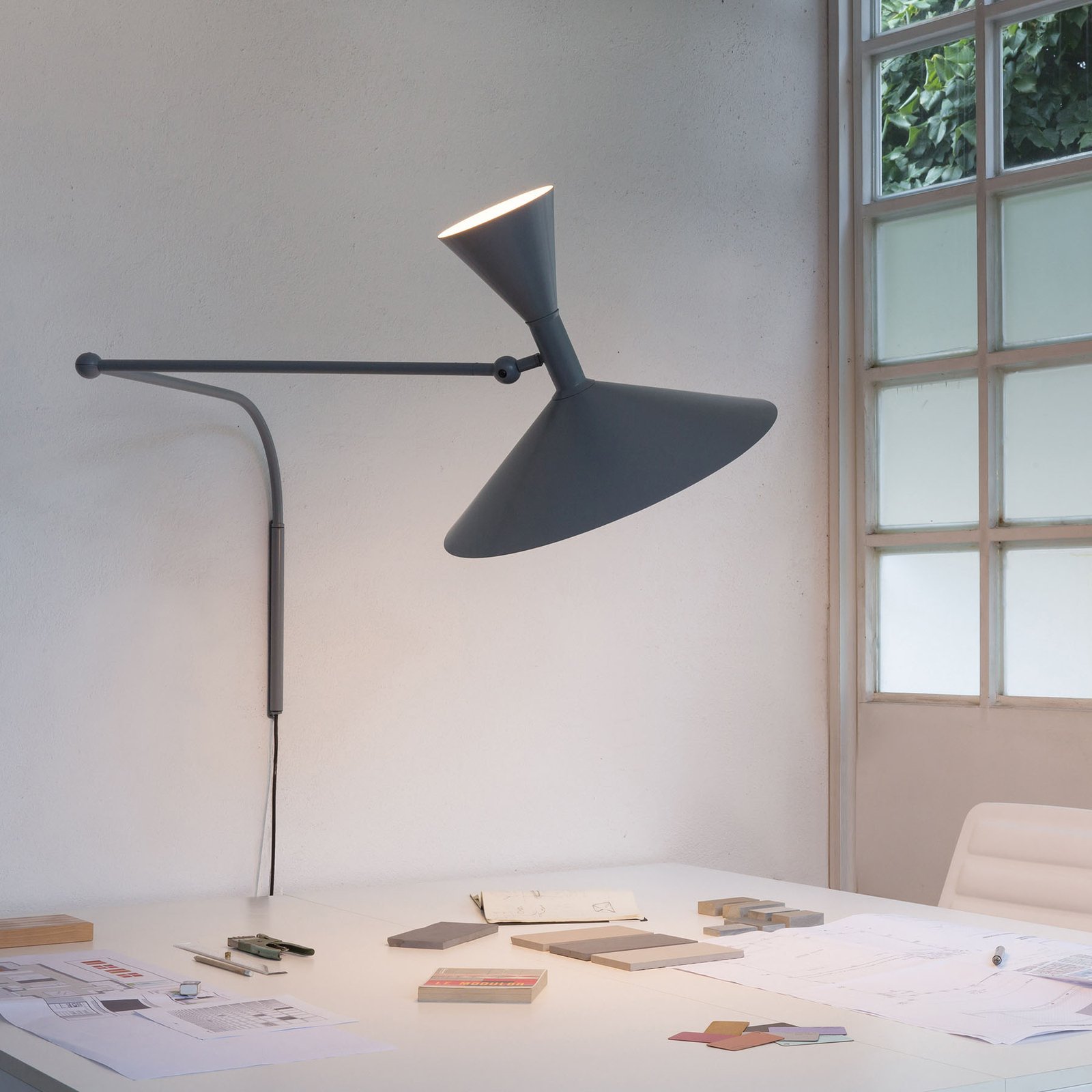 Lampe de Marseille vegglampe, matt grå - Nemo Lampe de Marseille vegglampe, matt grå - Nemo