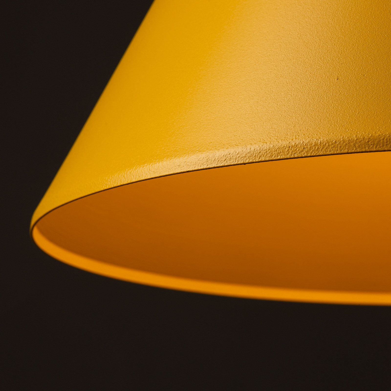 Závěsné svítidlo Cono, jedno světlo, Ø 32 cm, žlutá barva