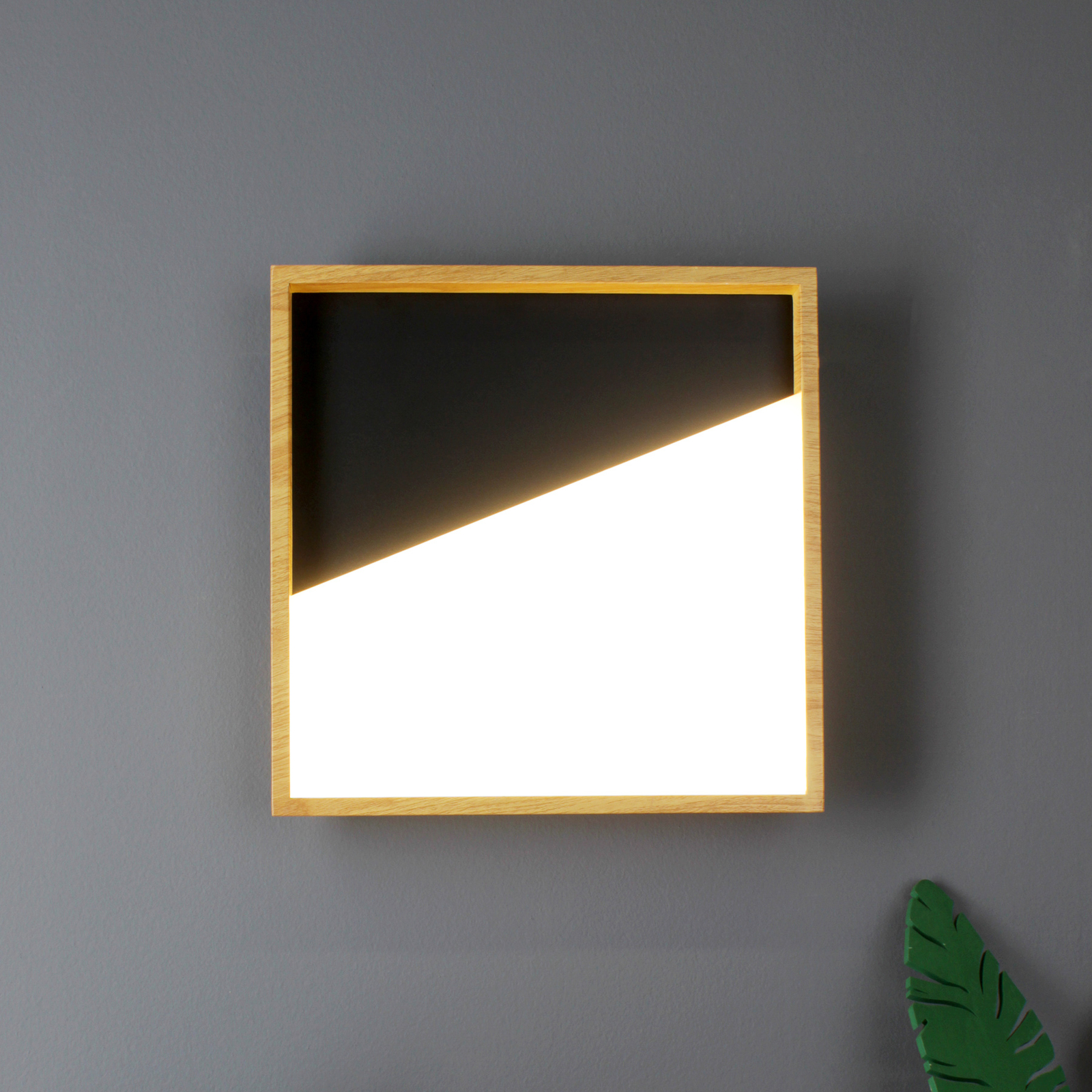 LED wall light Vista, black/wood light, 30 x 30 cm