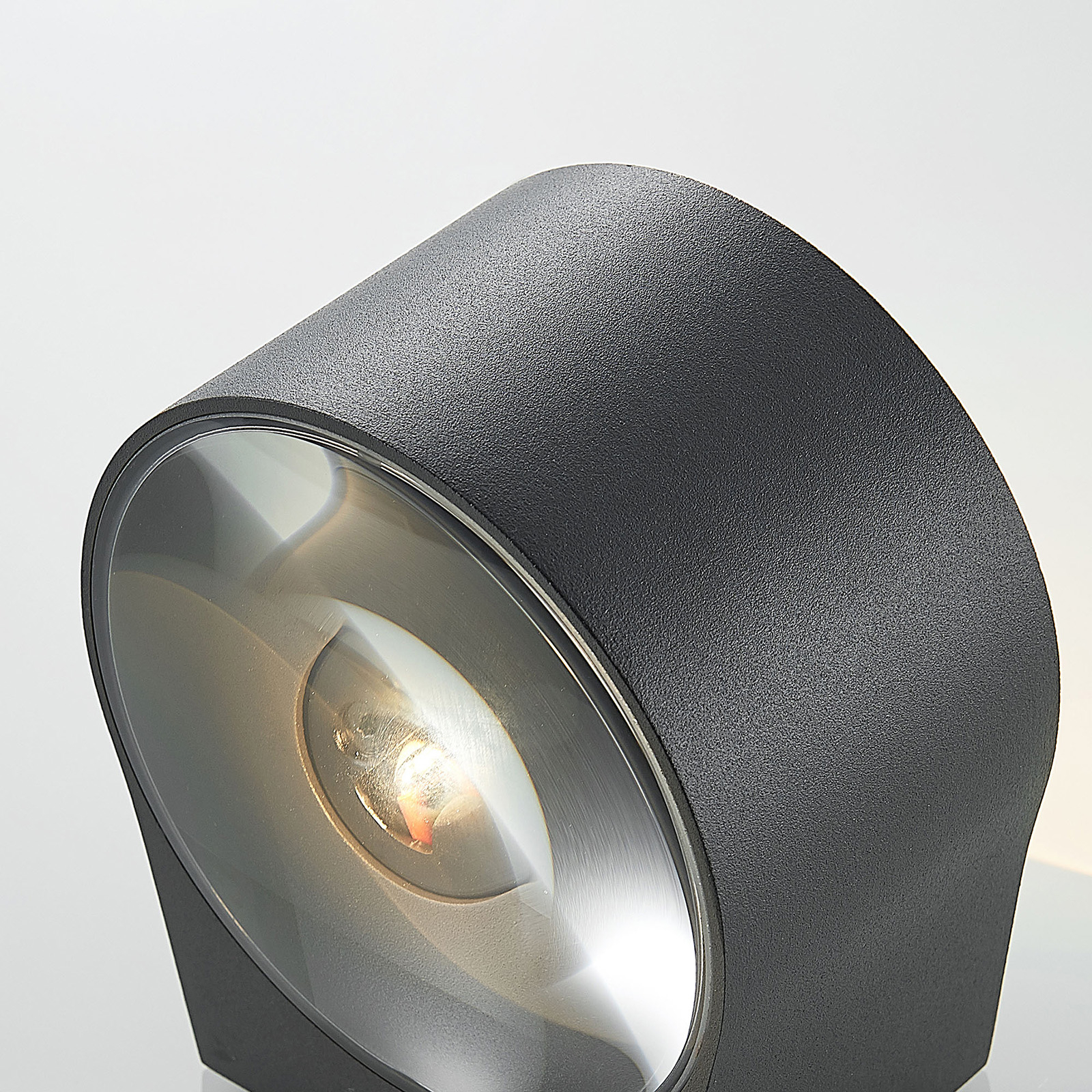 Lucande Astrida LED-utomhusvägglampa, 2 lampor