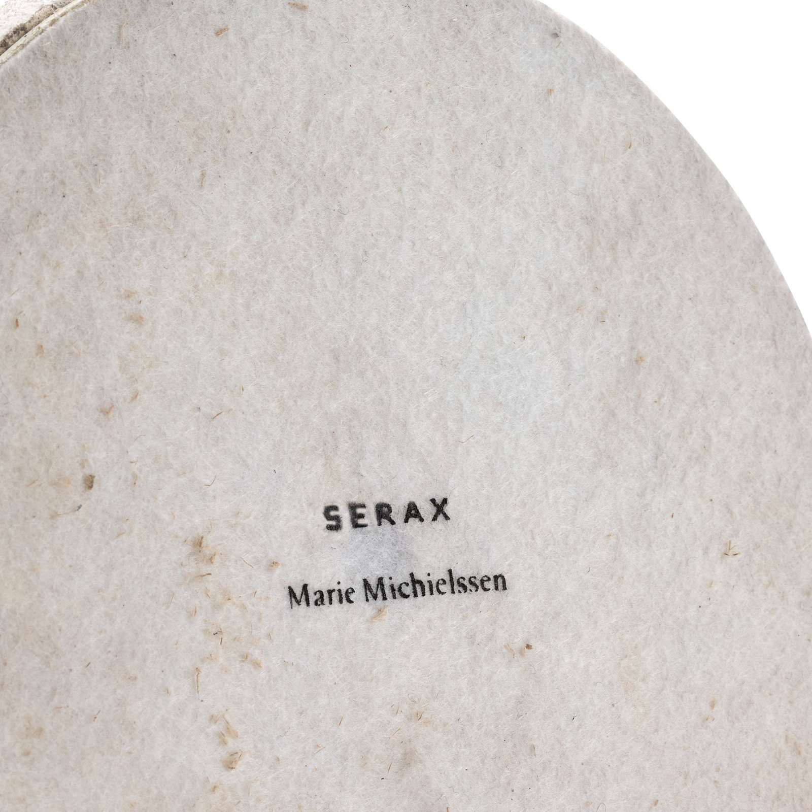 03 WHITE EARTH lattiavalaisin, paperimassa, pellava, E14 – Serax 03 WHITE EARTH lattiavalaisin, paperimassa, pellava, E14 – Serax