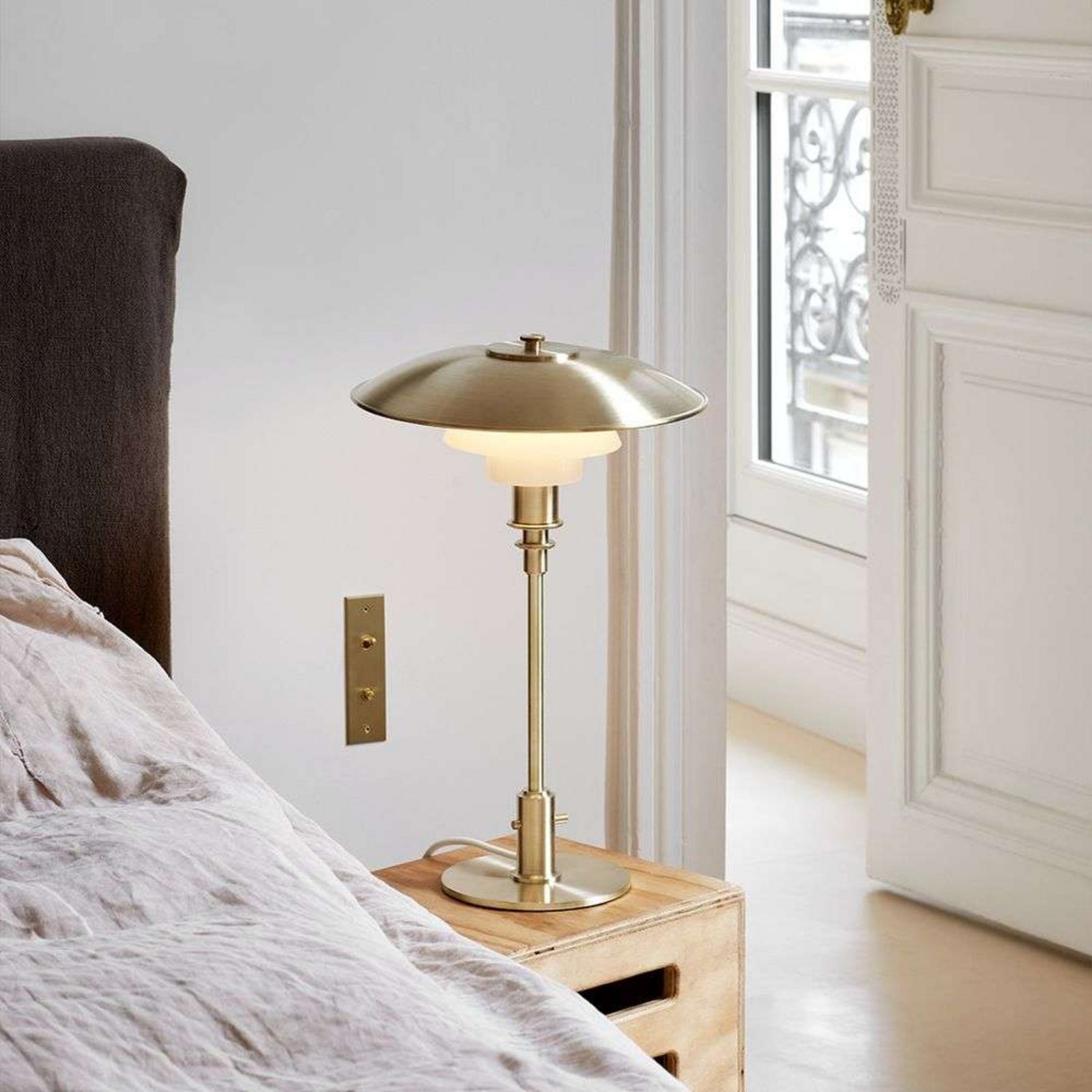 PH 3/2 Table Lamp Limited Edition Brass/Opal - Louis Poulsen