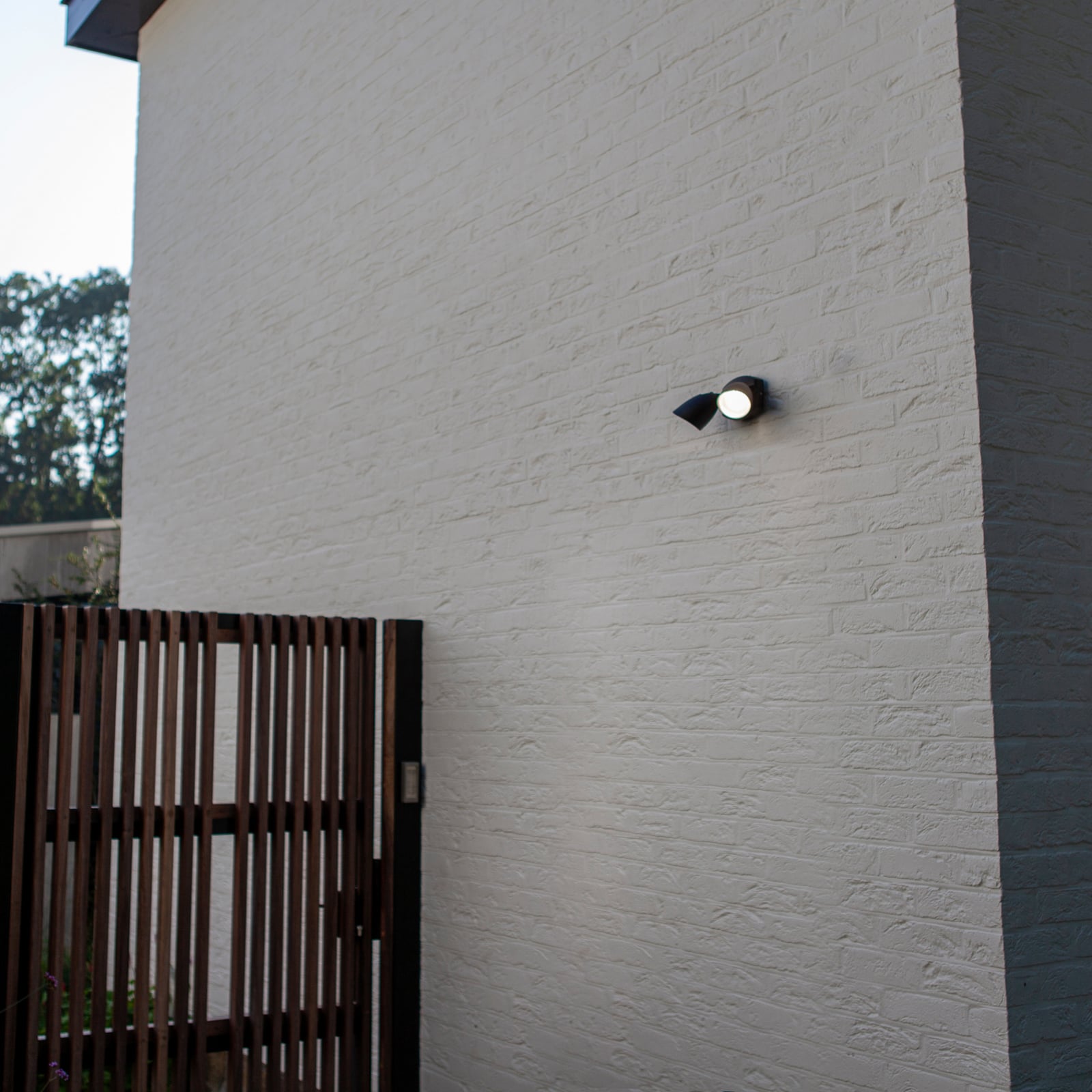 SHRIMP LED outdoor wall spotlight, black, 20 W, 2-bulb, IP54