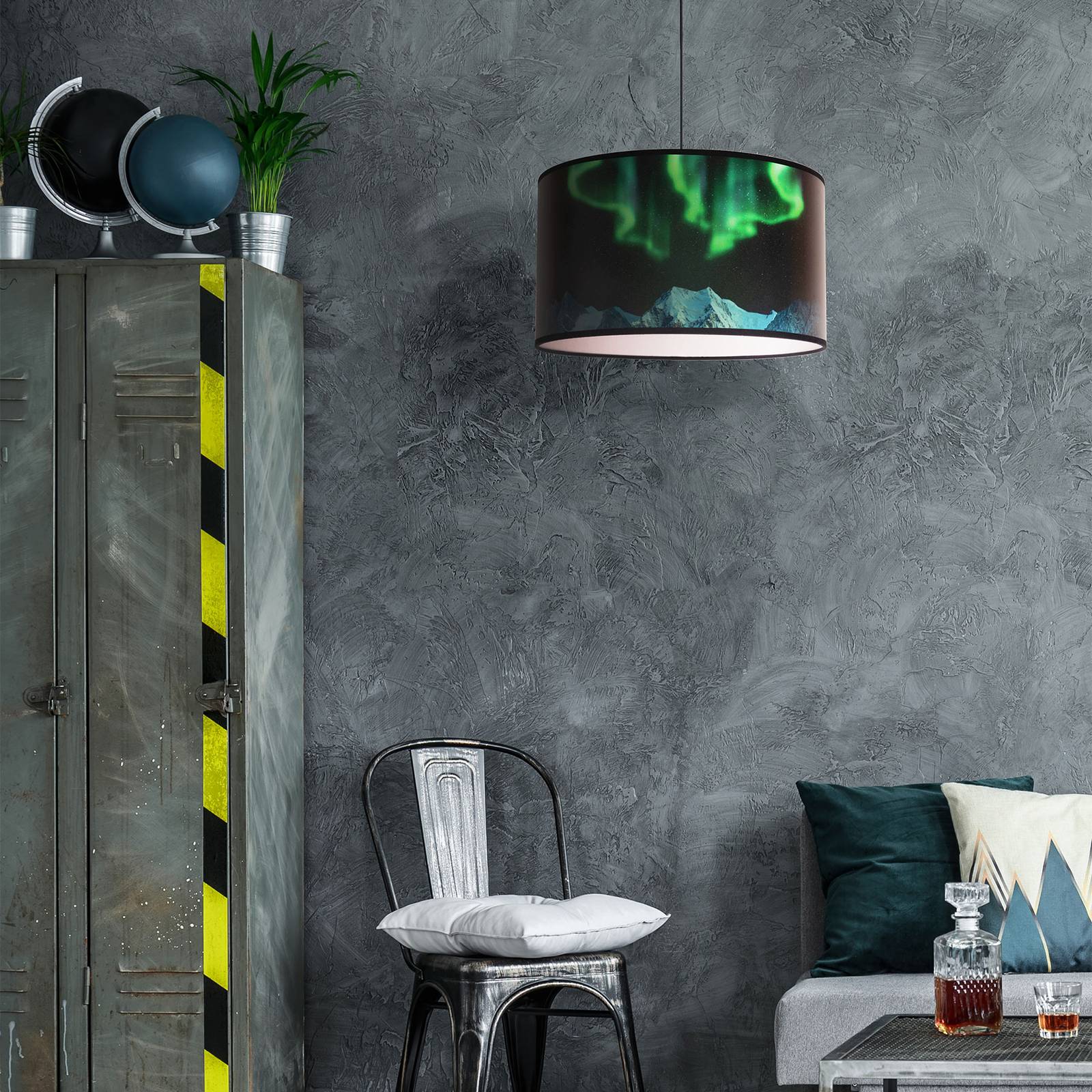 Print L hanging light with mountains, green aurora