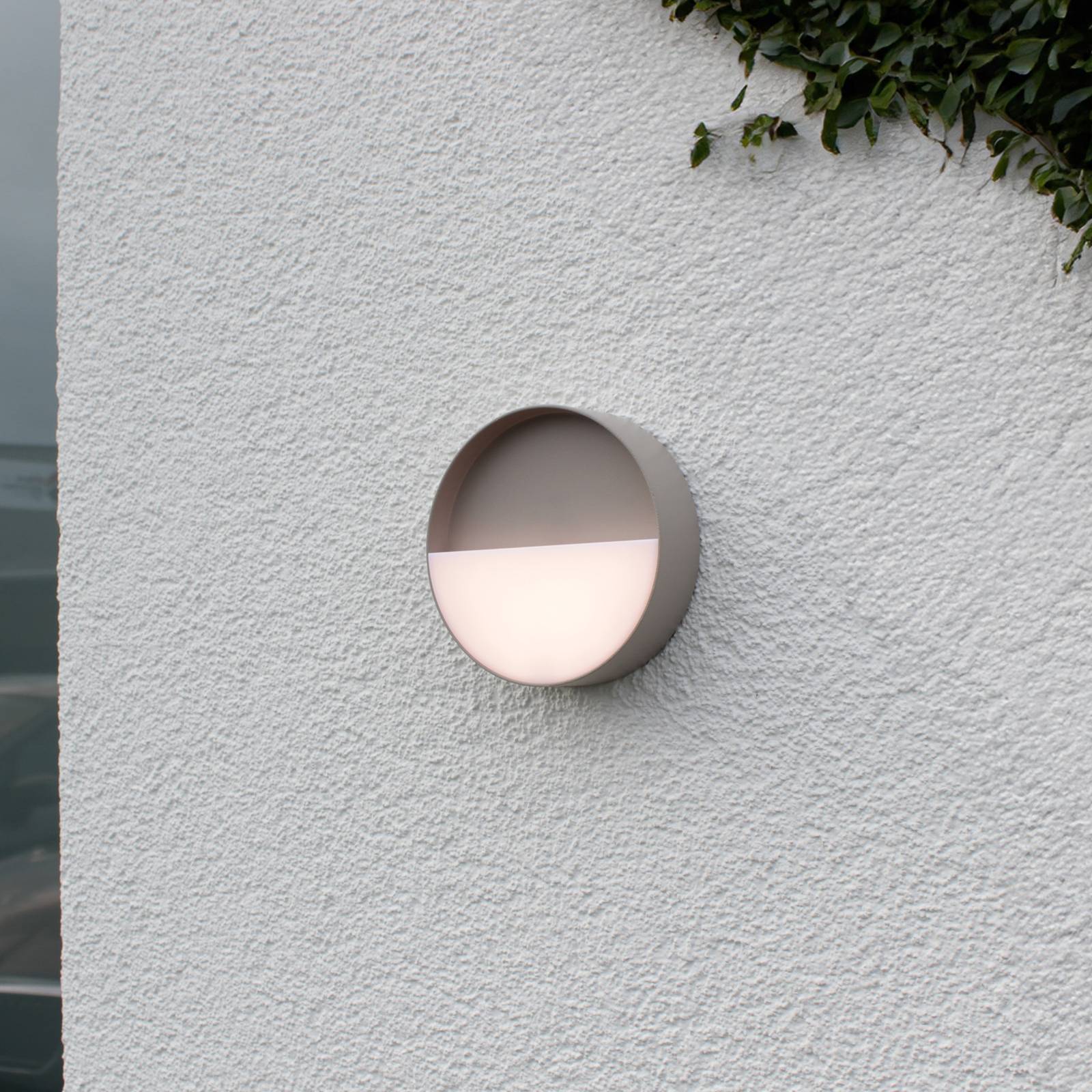 Meg LED újratölthető kültéri fali lámpa, homokszínű, Ø 15 cm