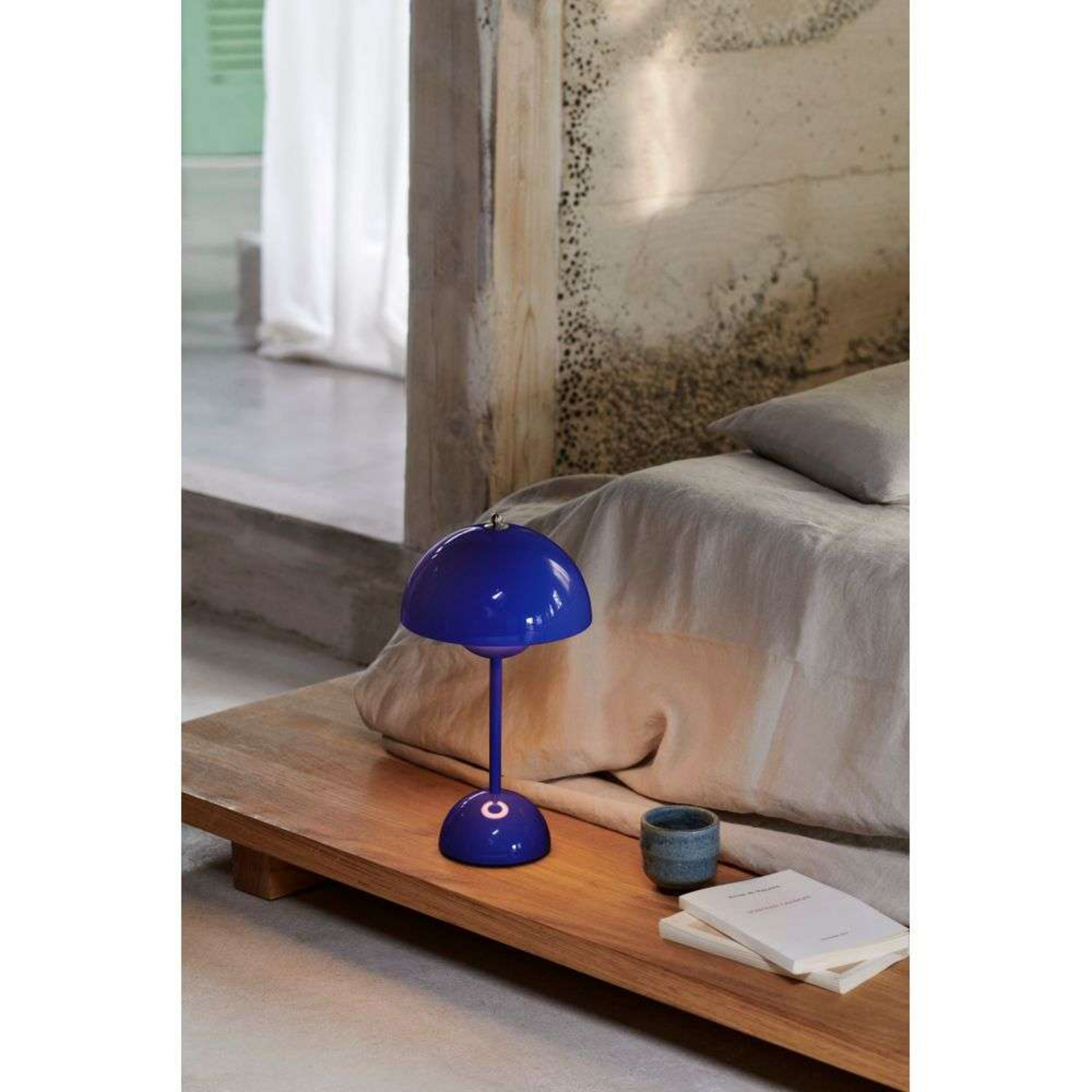 Flowerpot VP9 Lampada da Tavolo Portatile Cobalt Blue - &Tradition