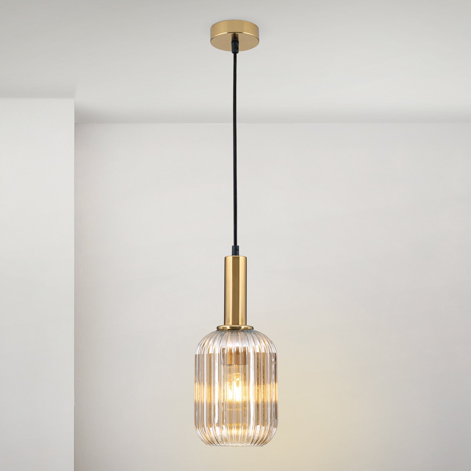 Carneval pendant light, antique brass/amber, Ø 14 cm, glass