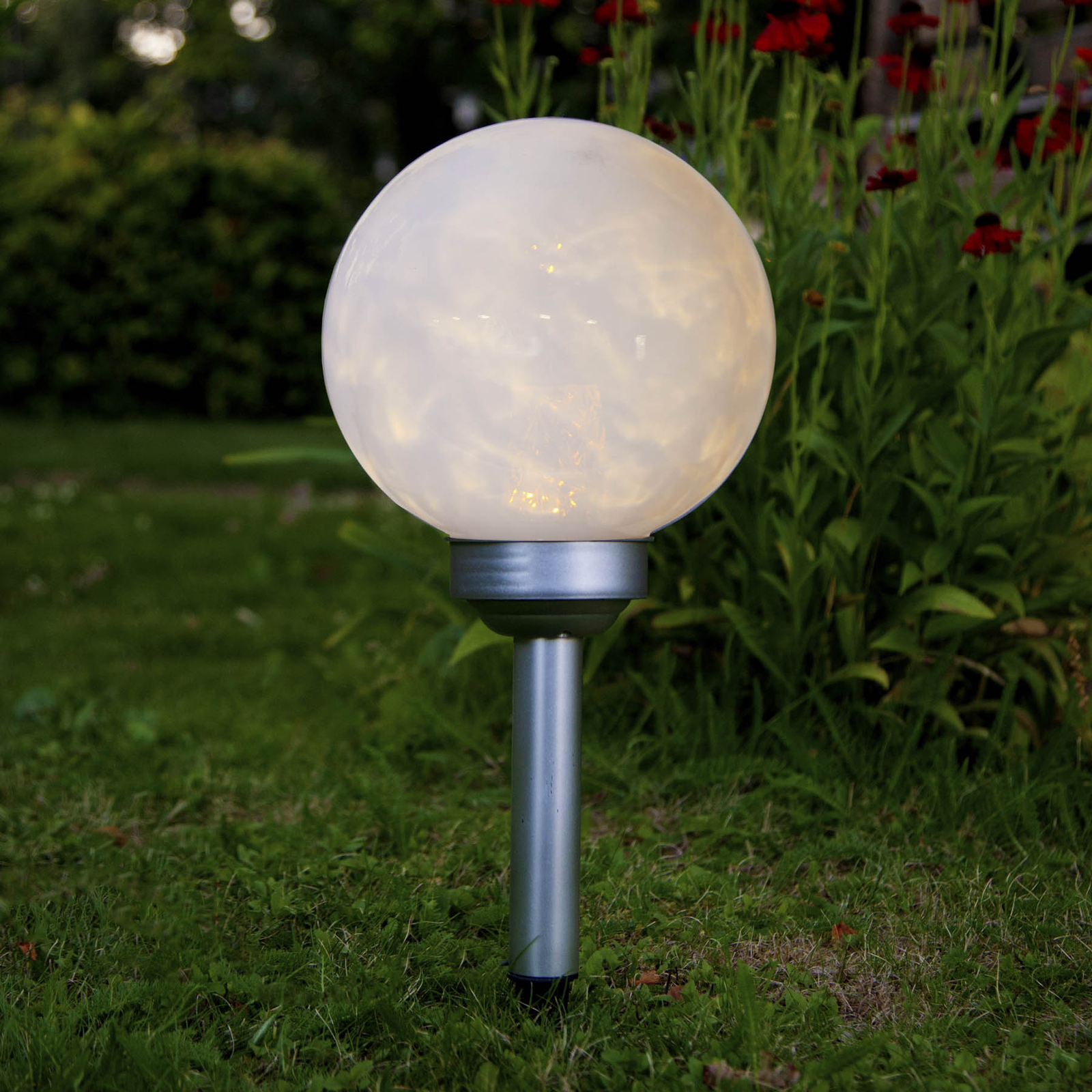 Toneelschrijver einde Circulaire LED lamp op zonne-energie Lunay, draaiende lamp | Lampen24.nl