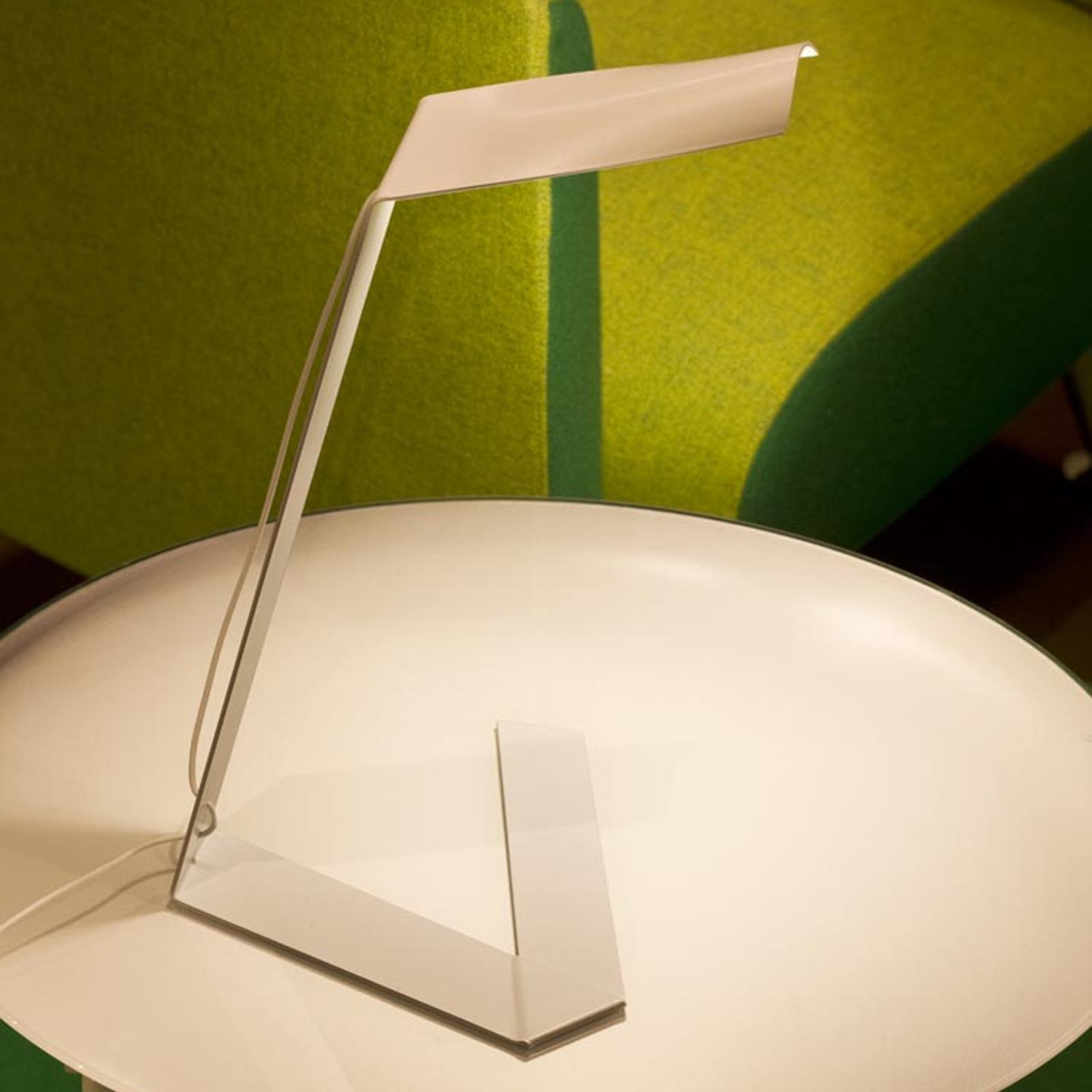 Prandina Elle T1 LED table lamp, white