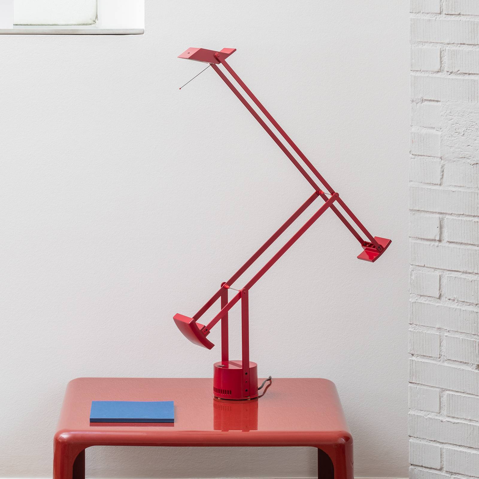 Artemide tizio led dizájner asztali lámpa, piros
