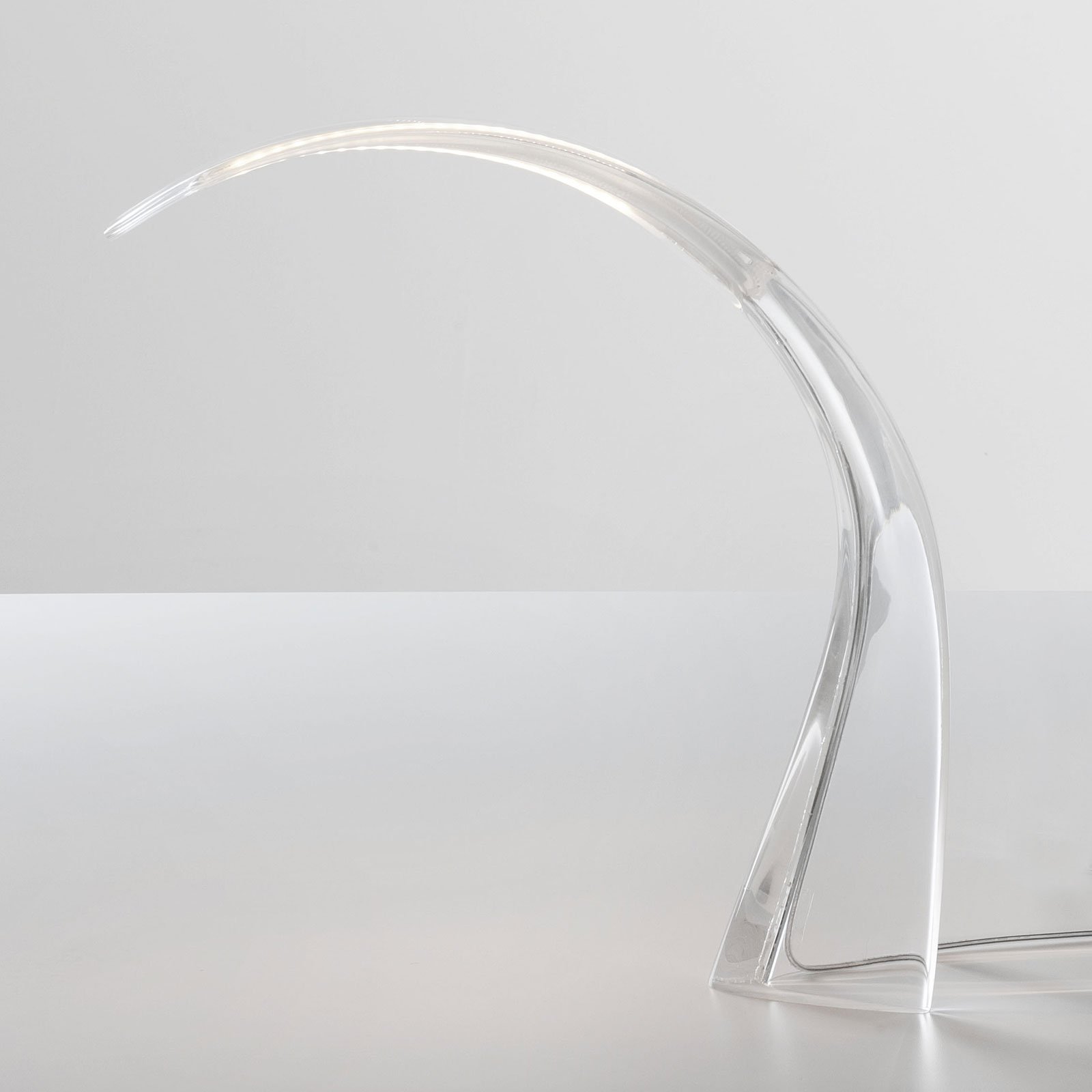 Kartell Taj – LED lampa na písací stôl priehľadná
