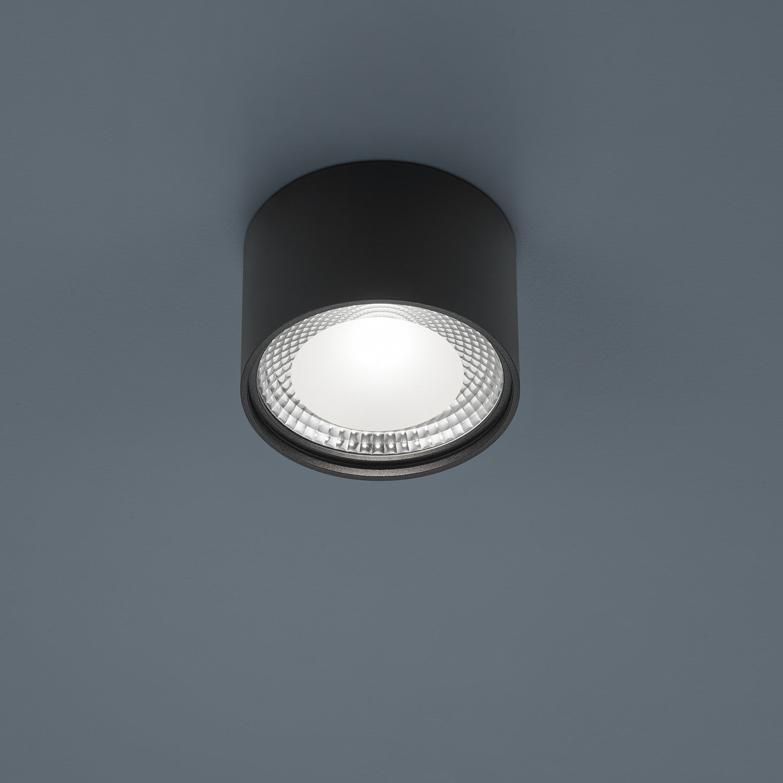 Helestra Kari -LED-kattovalaisin, pyöreä, musta