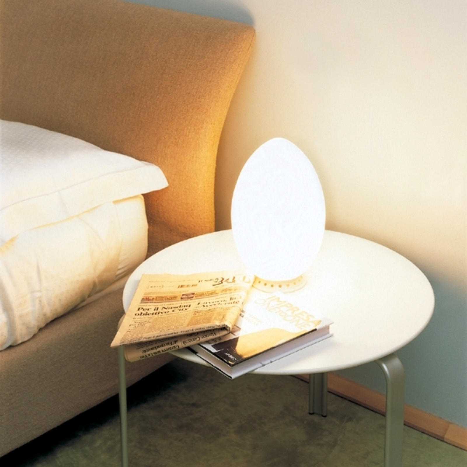Przepiękna lampa stołowa UOVO 18 cm