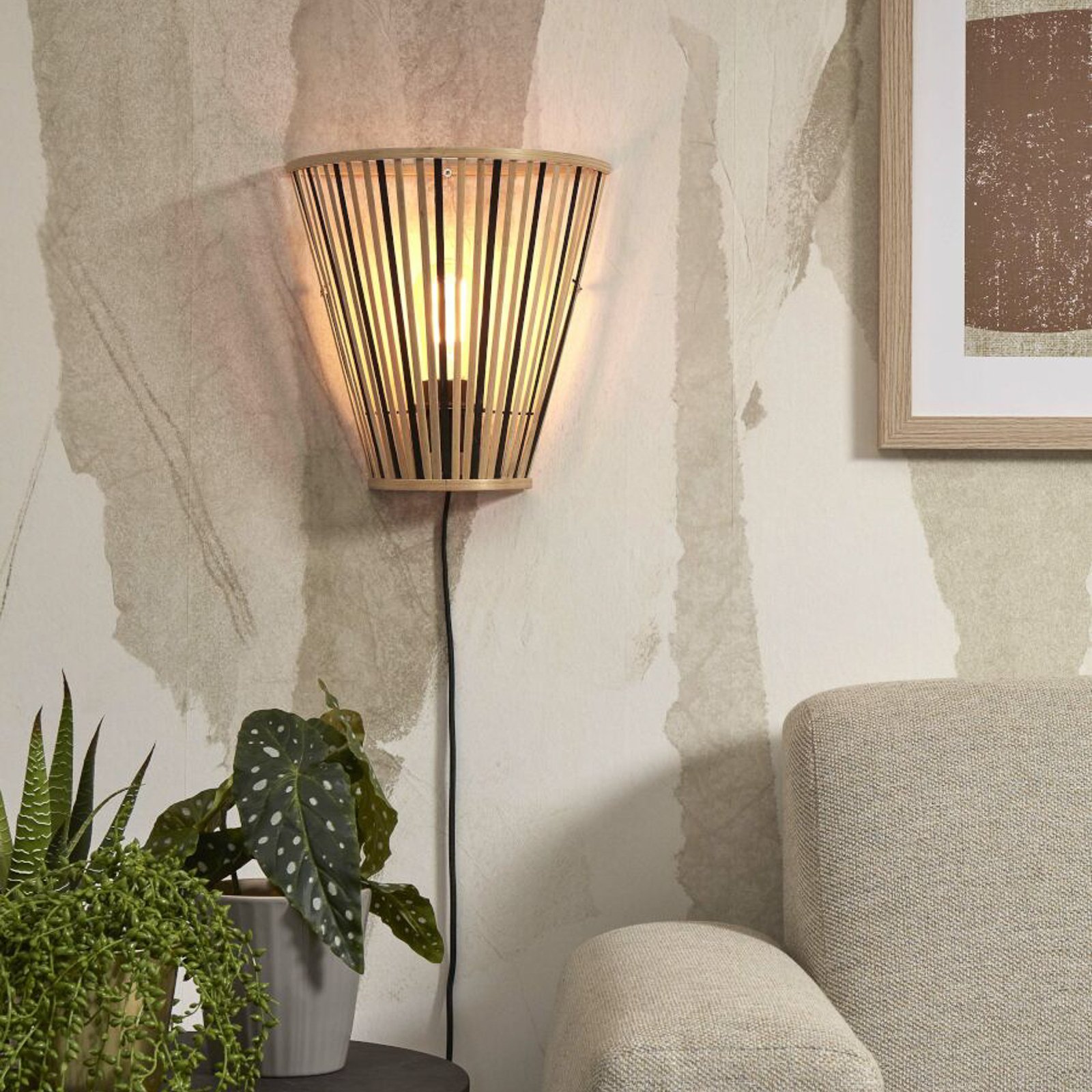 GOOD & MOJO Merapi sienas lampa, dabīga/melna