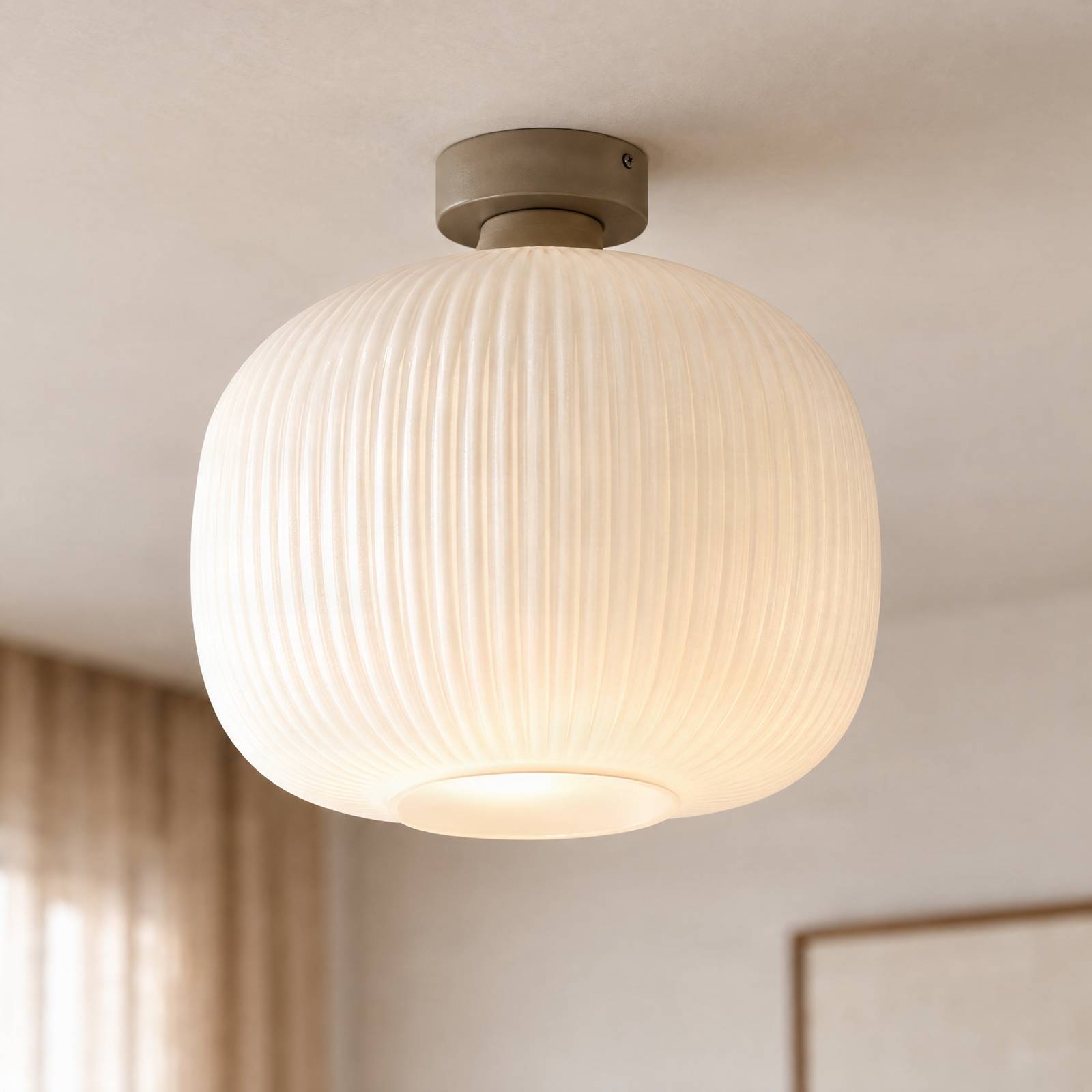Lampa sufitowa Nola Evey, Ø 35 cm, biała/beżowa, szkło