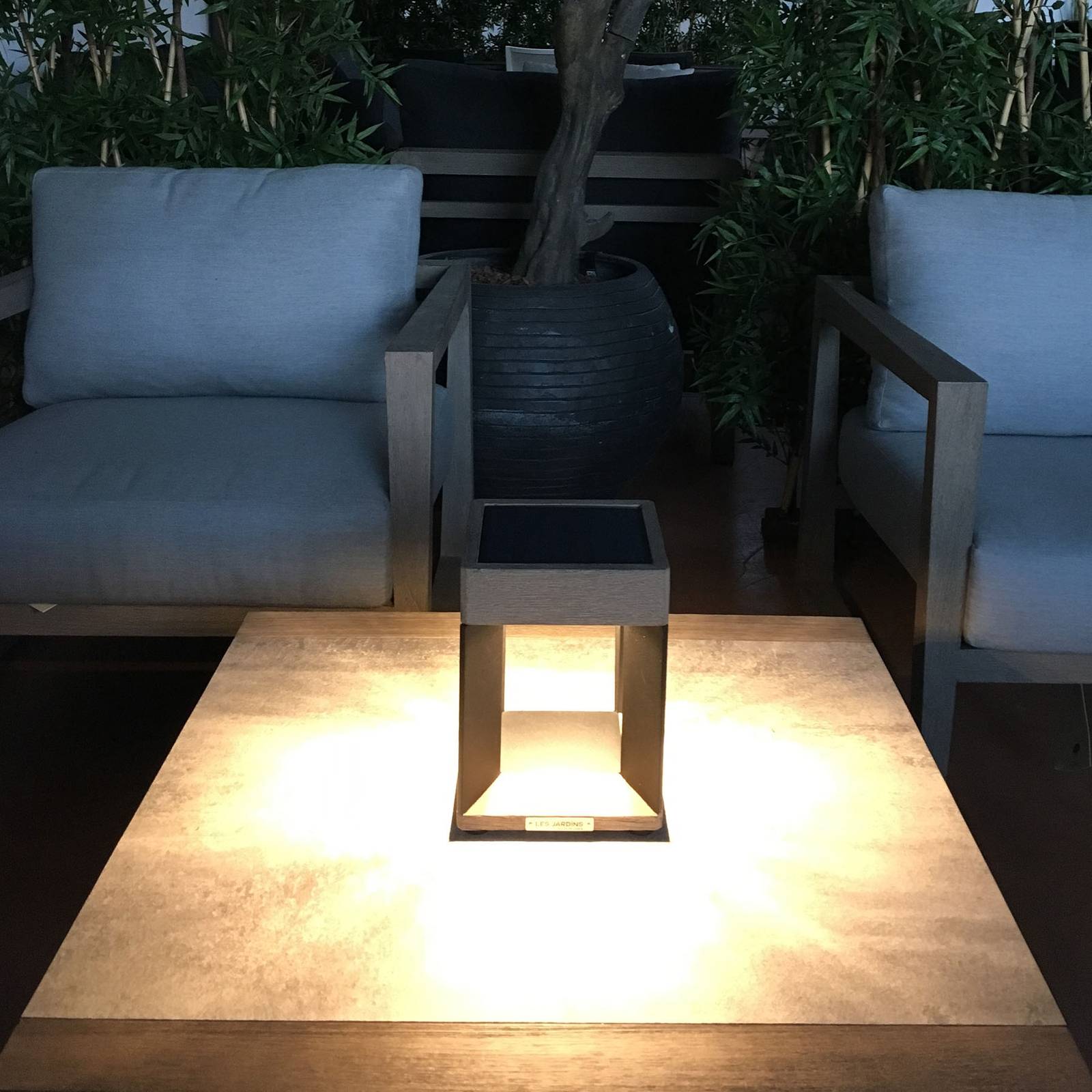 Solarna lampa stołowa LED Teckalu, czarna/drewno