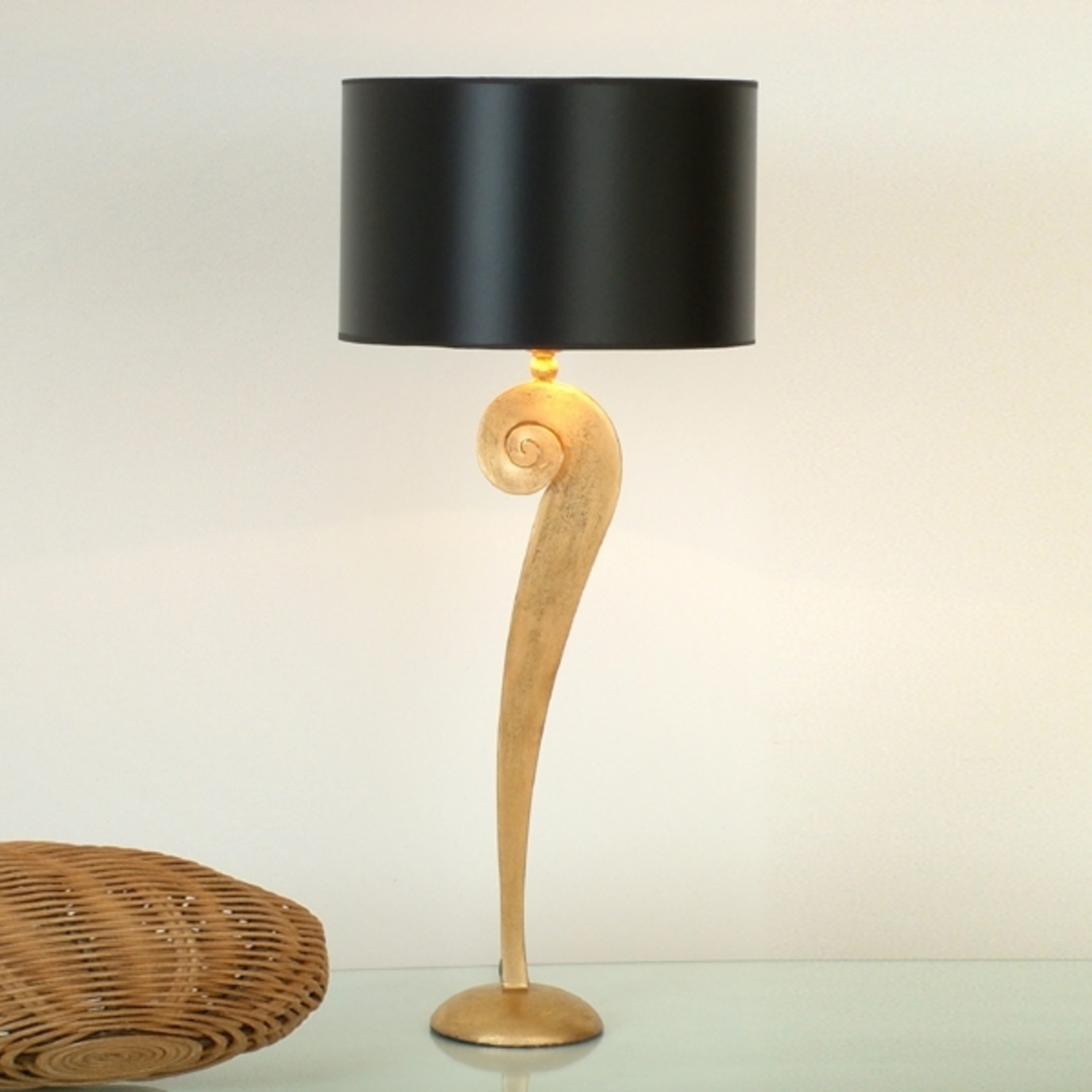 Lampe à poser Lorgolioso élégante en noir et or