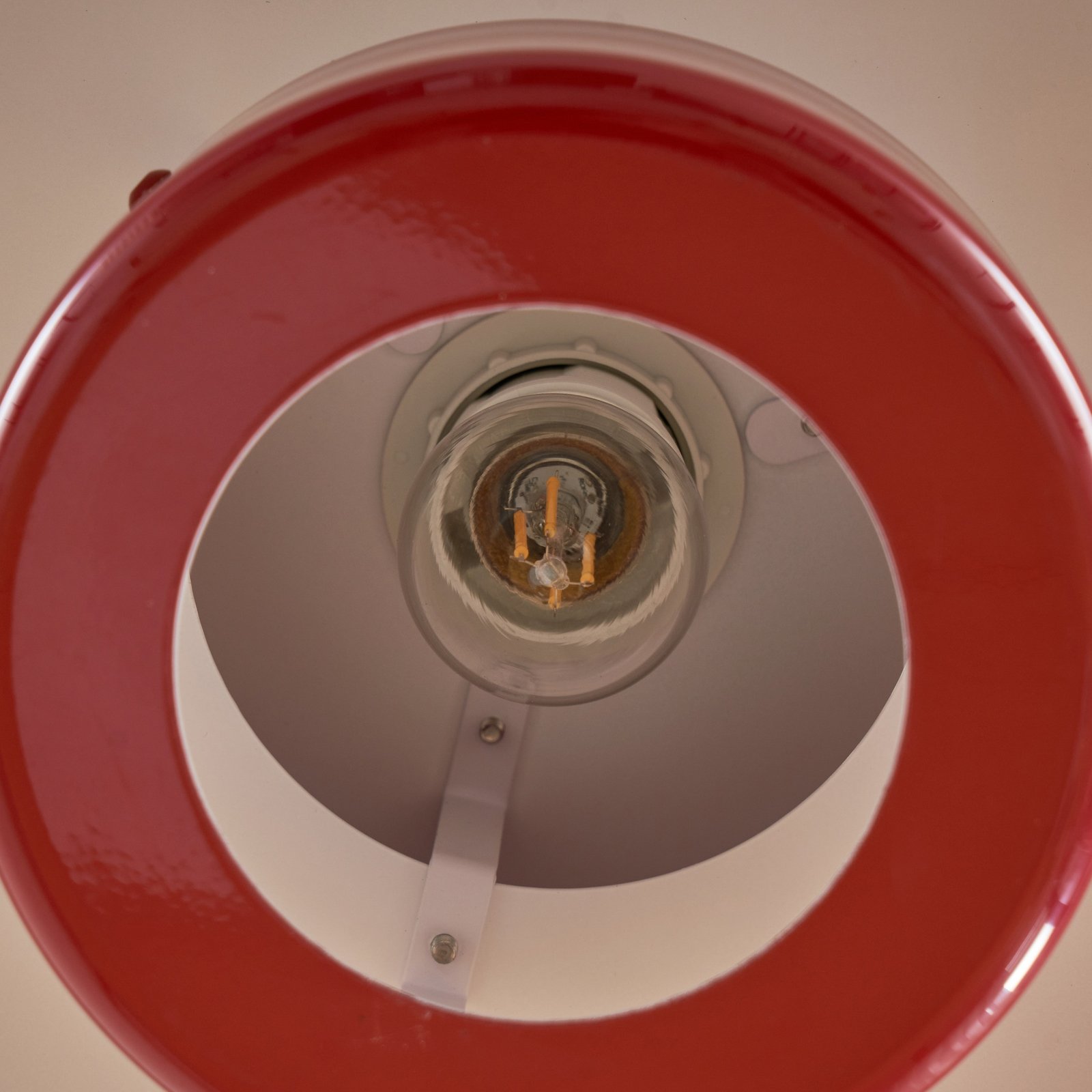 Lámpara colgante Tivra, roja, Ø 35 cm, metal, E27 - Lindby Lámpara colgante Tivra, roja, Ø 35 cm, metal, E27 - Lindby