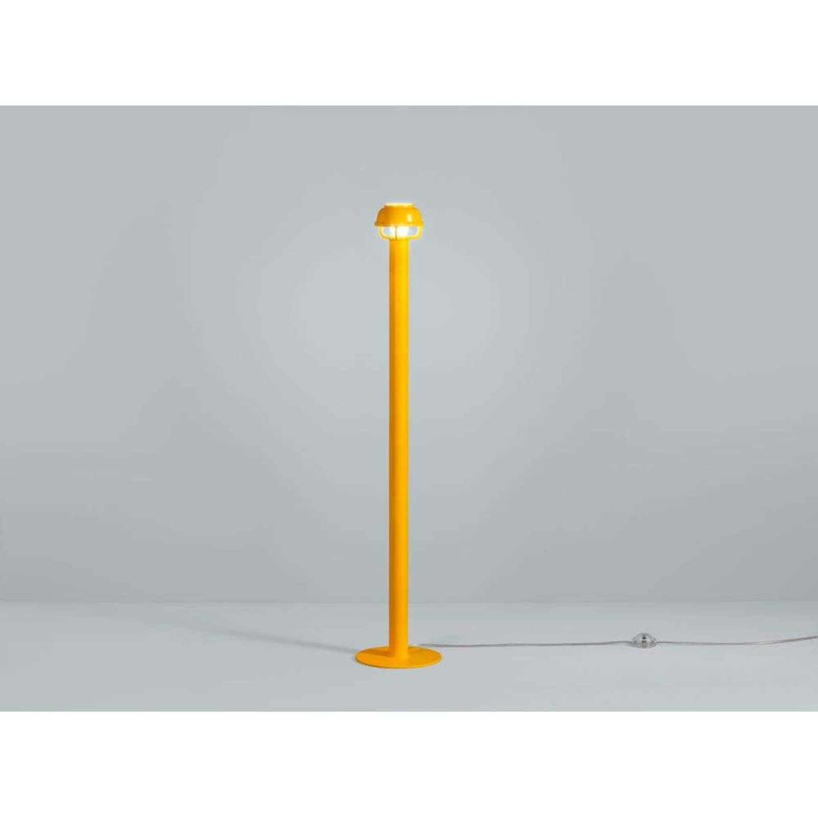 Kori Stojaca Lampa Orange - Artek